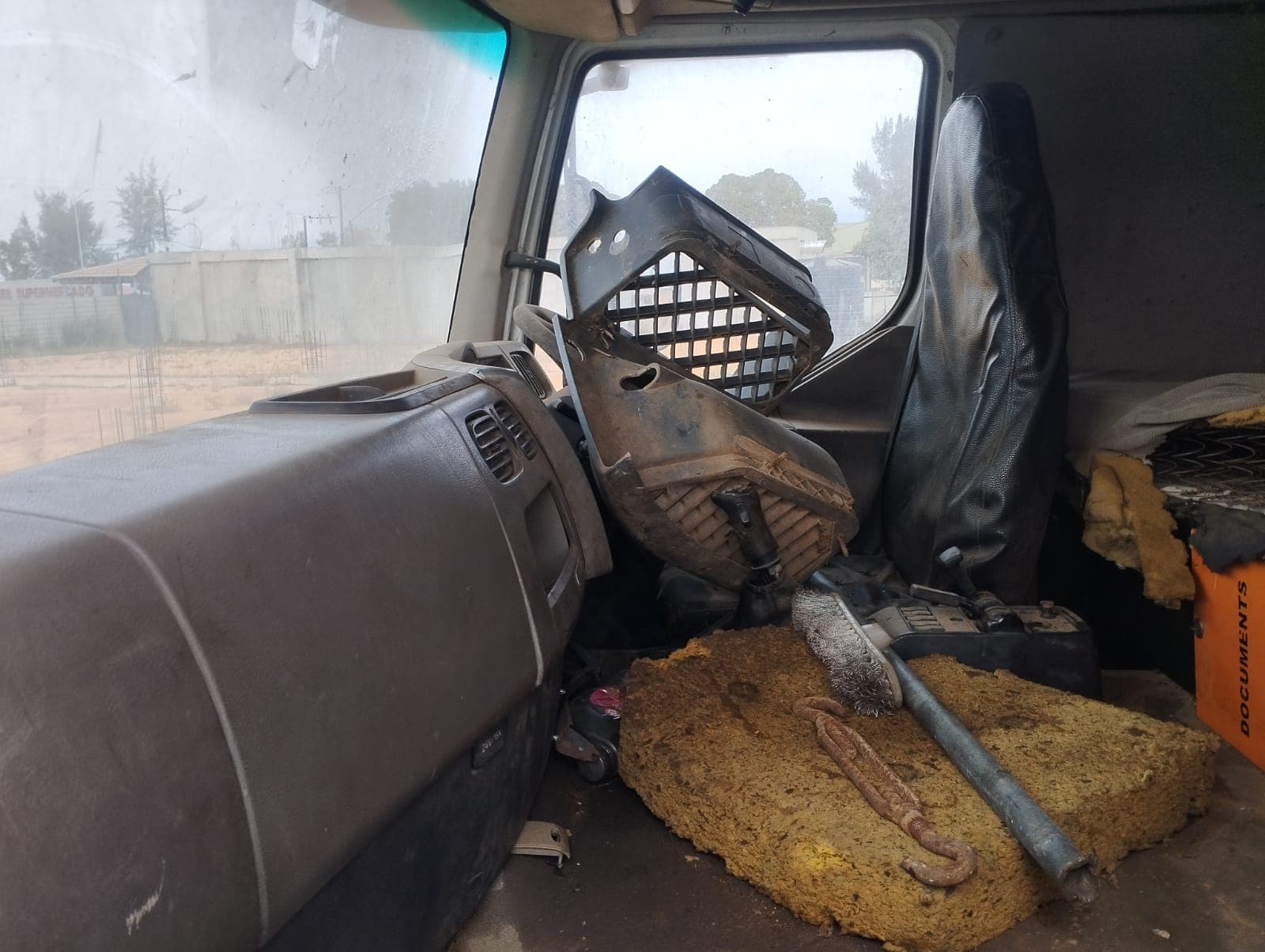 Camião — Renault Premium Lander | Truck — Renault Premium Lander — imagem 5