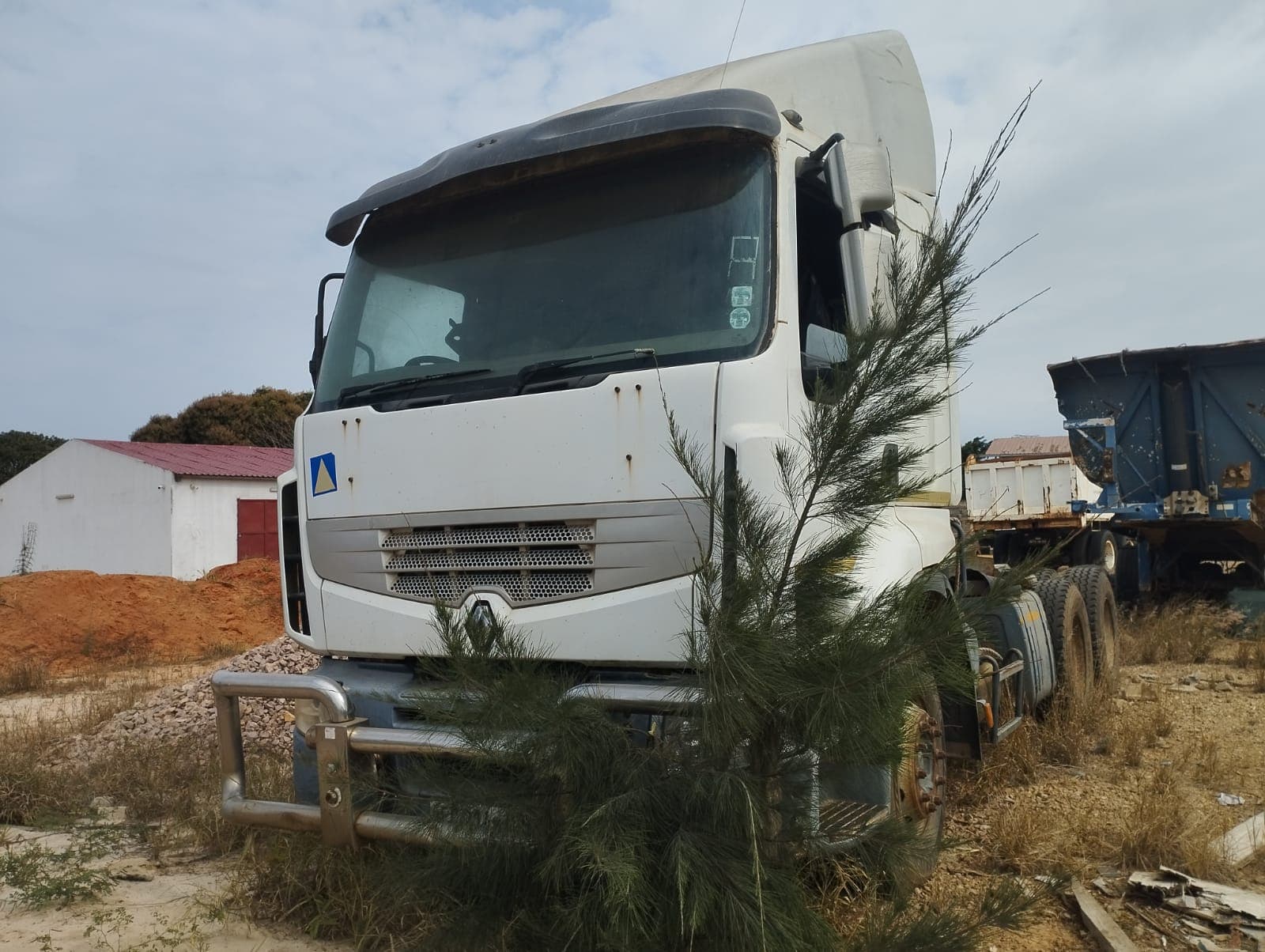 Camião — Renault Premium Lander | Truck — Renault Premium Lander — imagem 2