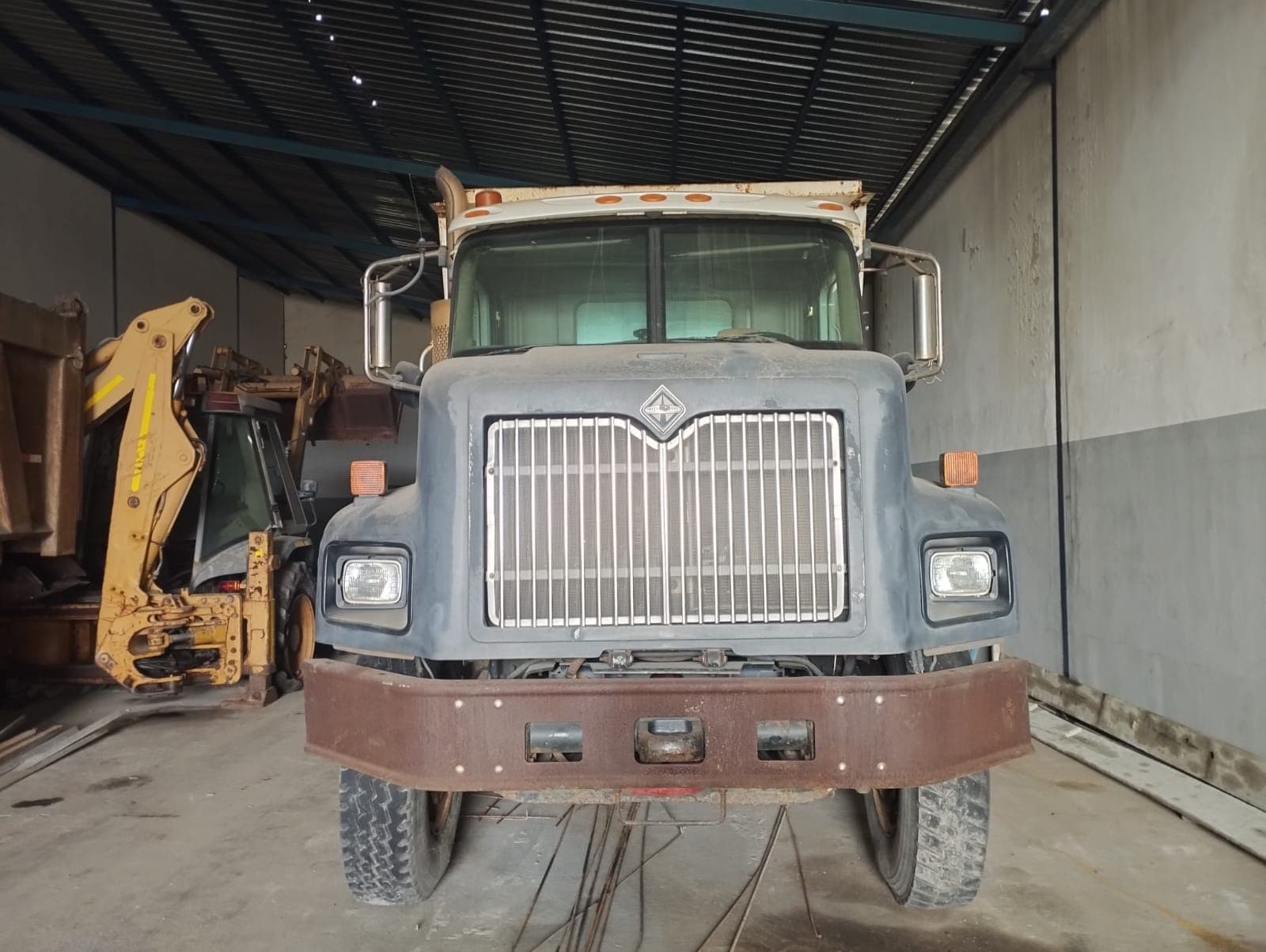 Camión volquete — International Paystar 5600 | Dump truck — International Paystar 5600 — imagen 2