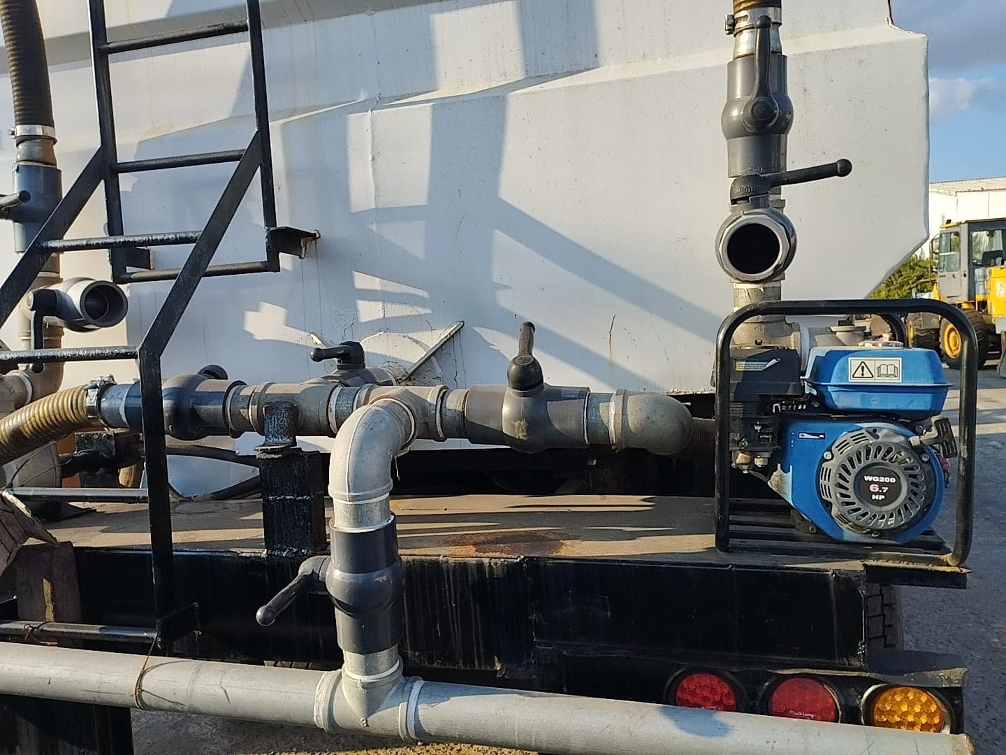 Camião-cisterna de 18000l — Volvo FH12 — 2007 | 18000 l tanker truck — Volvo FH12 — 2007 — imagem 3