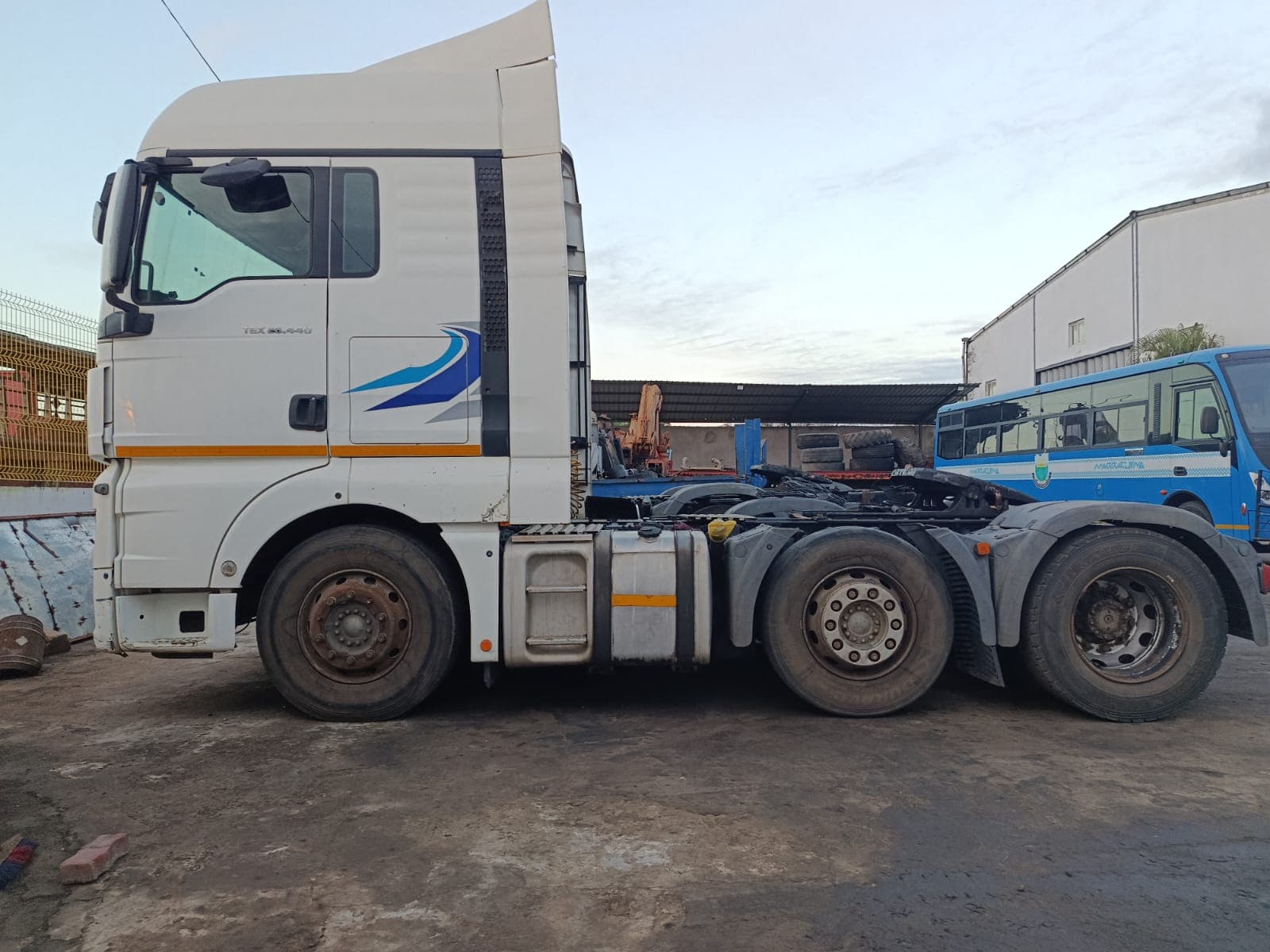 Camión — MAN TGX 26.440 | Truck — MAN TGX 26.440 — imagen 7