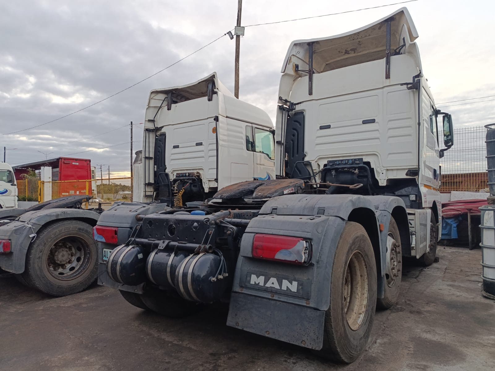 Camión — MAN TGX 26.440 | Truck — MAN TGX 26.440 — imagen 2