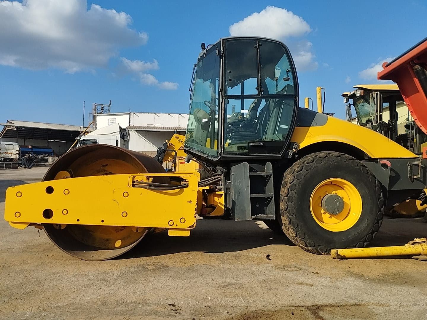 Rodillo — Volvo SD100DC | Road roller — Volvo SD100DC — imagen 4