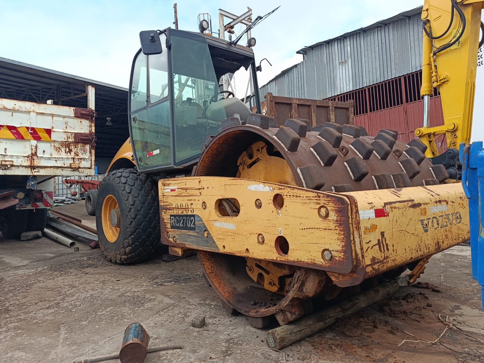 Rodillo — Volvo SD100D | Road roller — Volvo SD100D — imagen 2