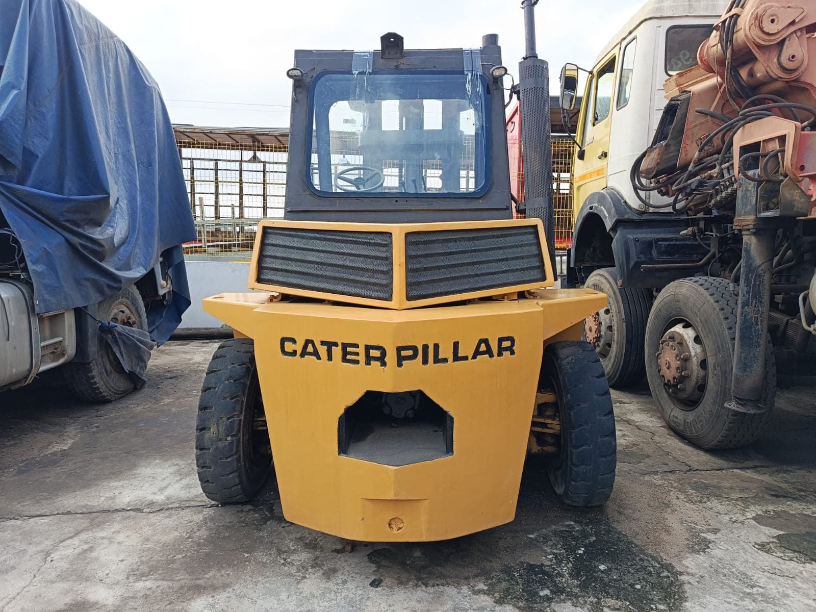 Montacargas — Caterpillar V150 | Forklift — Caterpillar V150 — imagen 5
