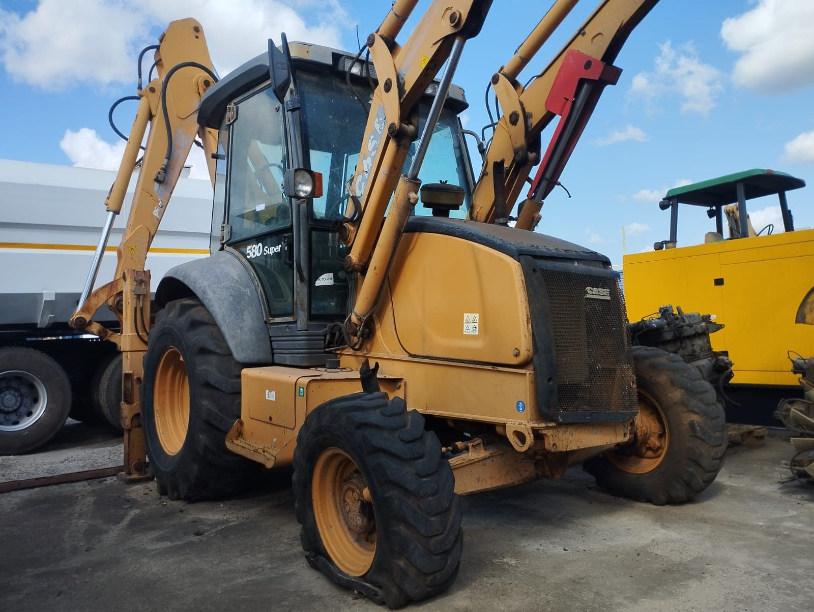 Retroexcavadora — Case Super Plus — 2009 | Backhoe loader — Case Super Plus — 2009 — imagen 2
