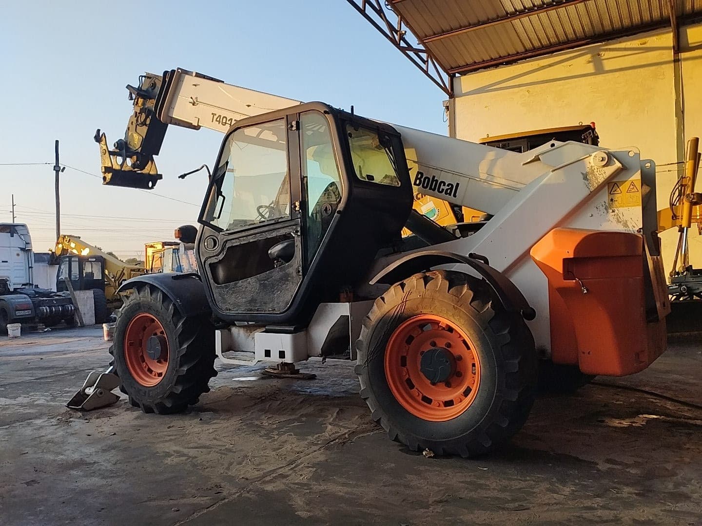 Telehandler — Bobcat T40170 — image 9