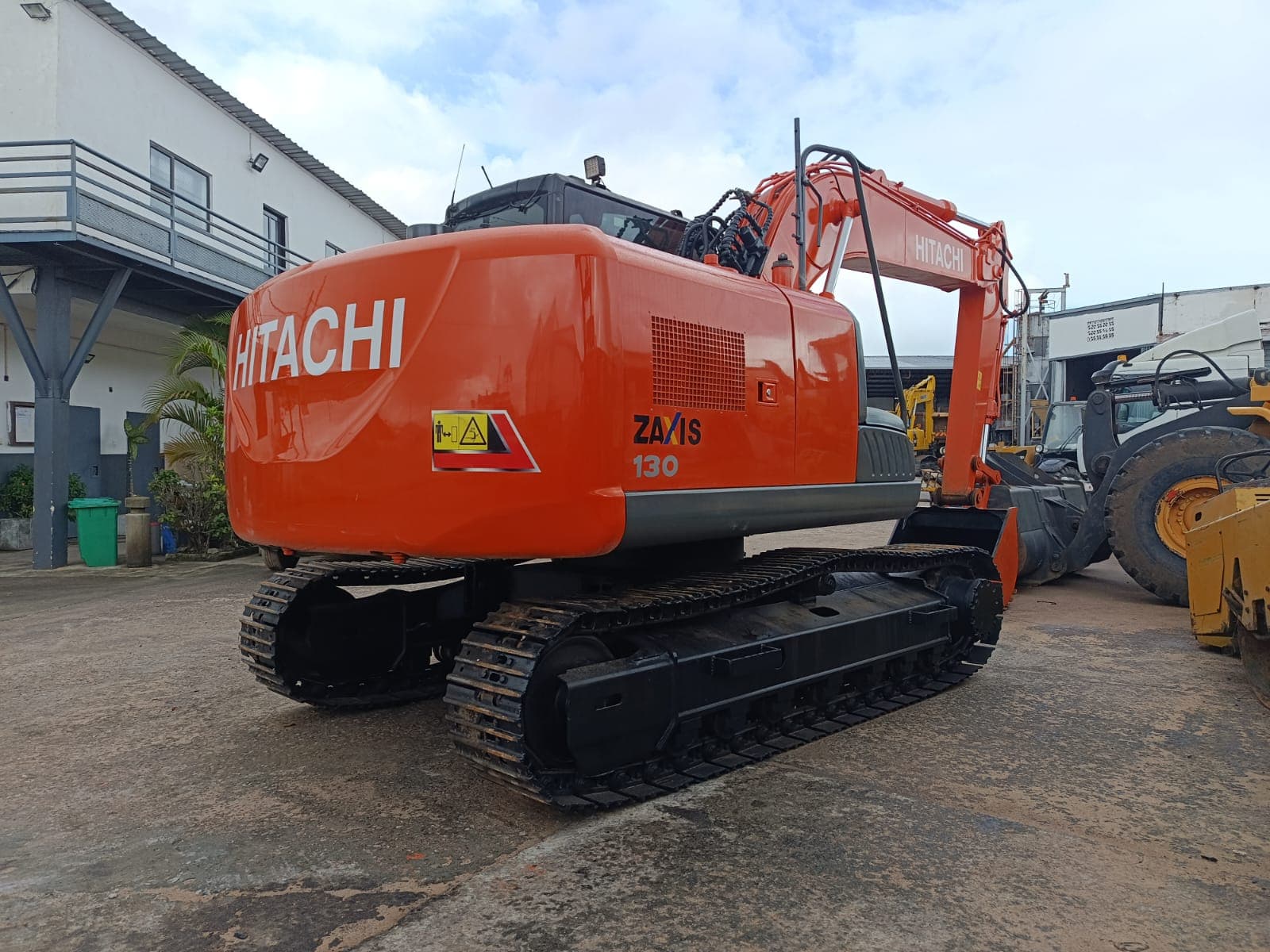 Excavadora — Hitachi ZX130 - 5G | Excavator — Hitachi ZX130 - 5G — imagen 6