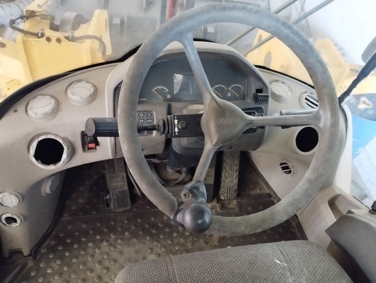 Chargeuse sur pneus — Volvo L90F | Chargeuse sur pneus — Volvo L90F — image 4