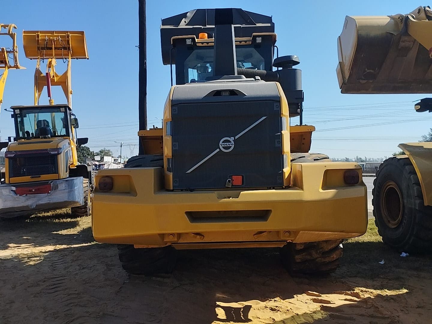 Wheel loader — Volvo L120G — 2019 — image 4