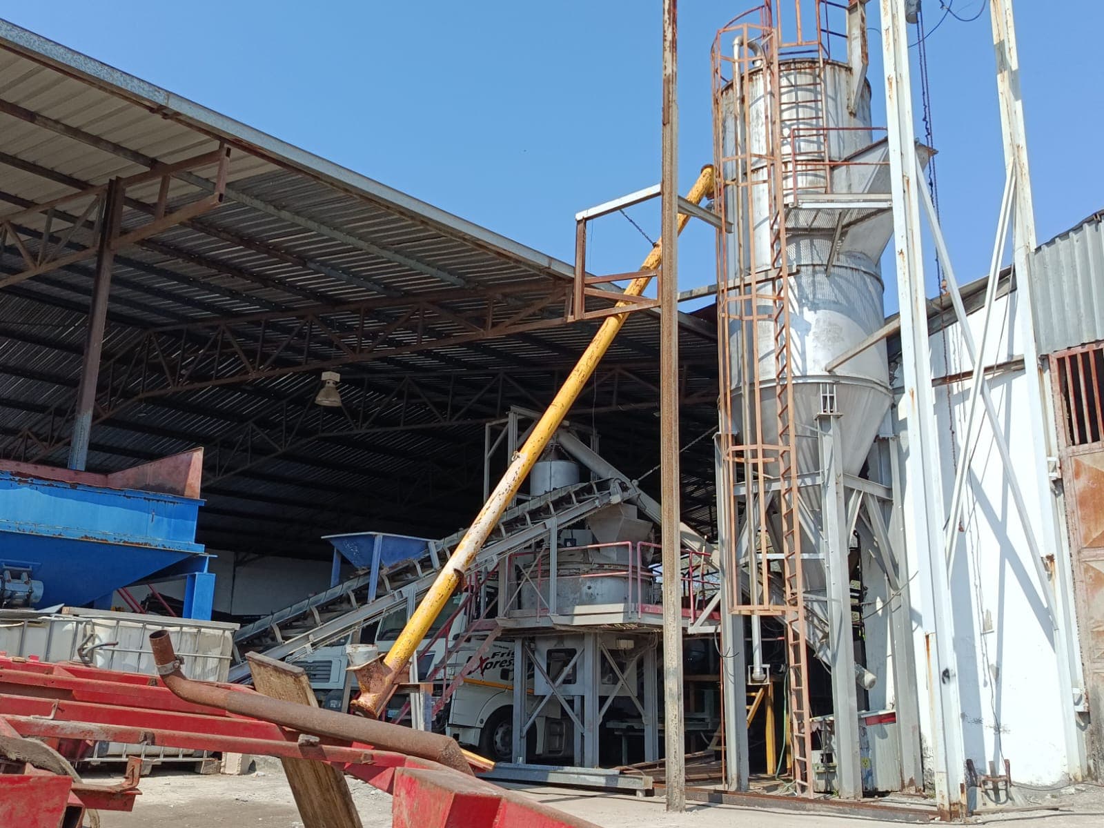 Building materials production plant
