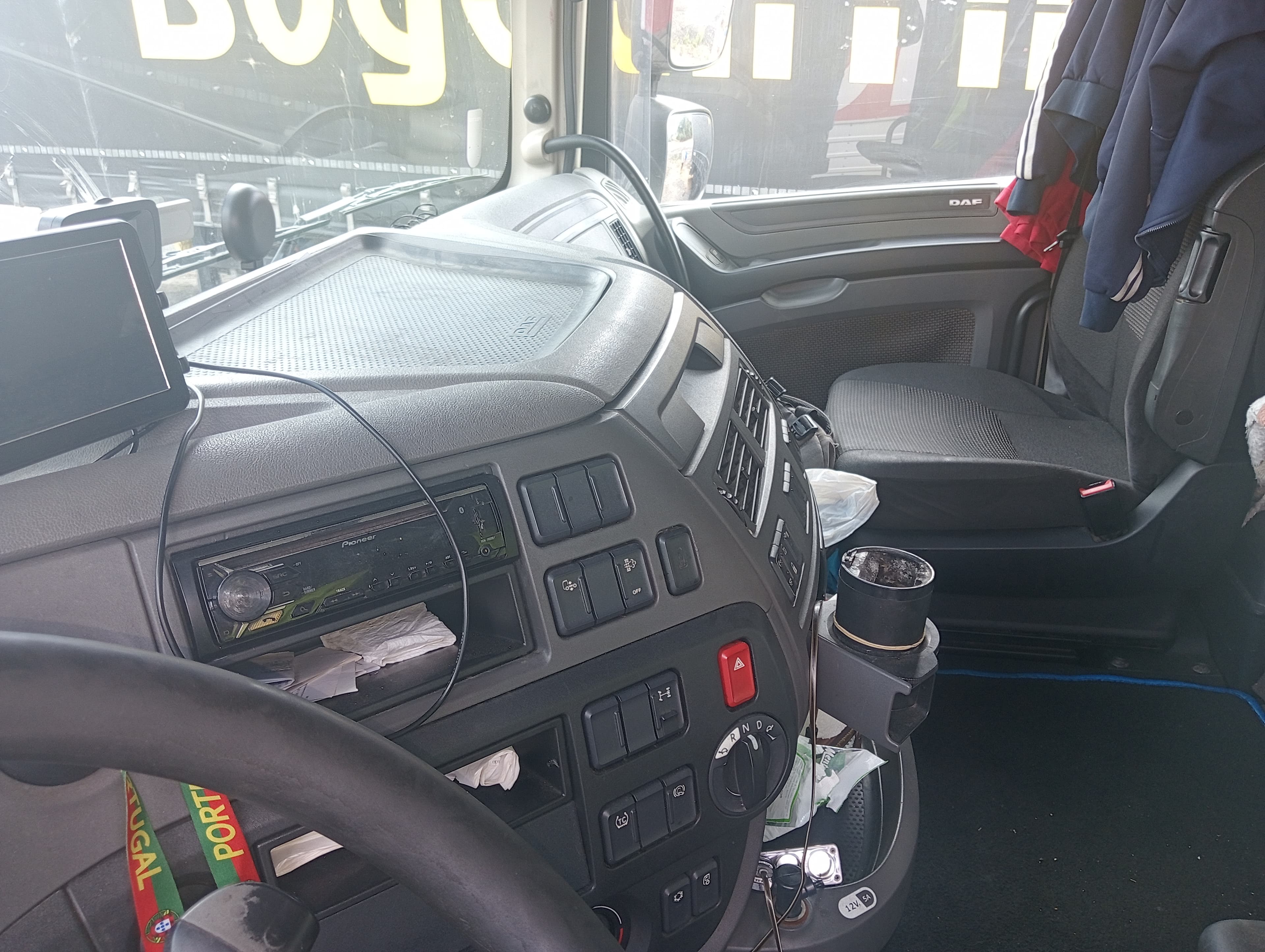 DAF XF 460 · Año 2014 — imagen 4
