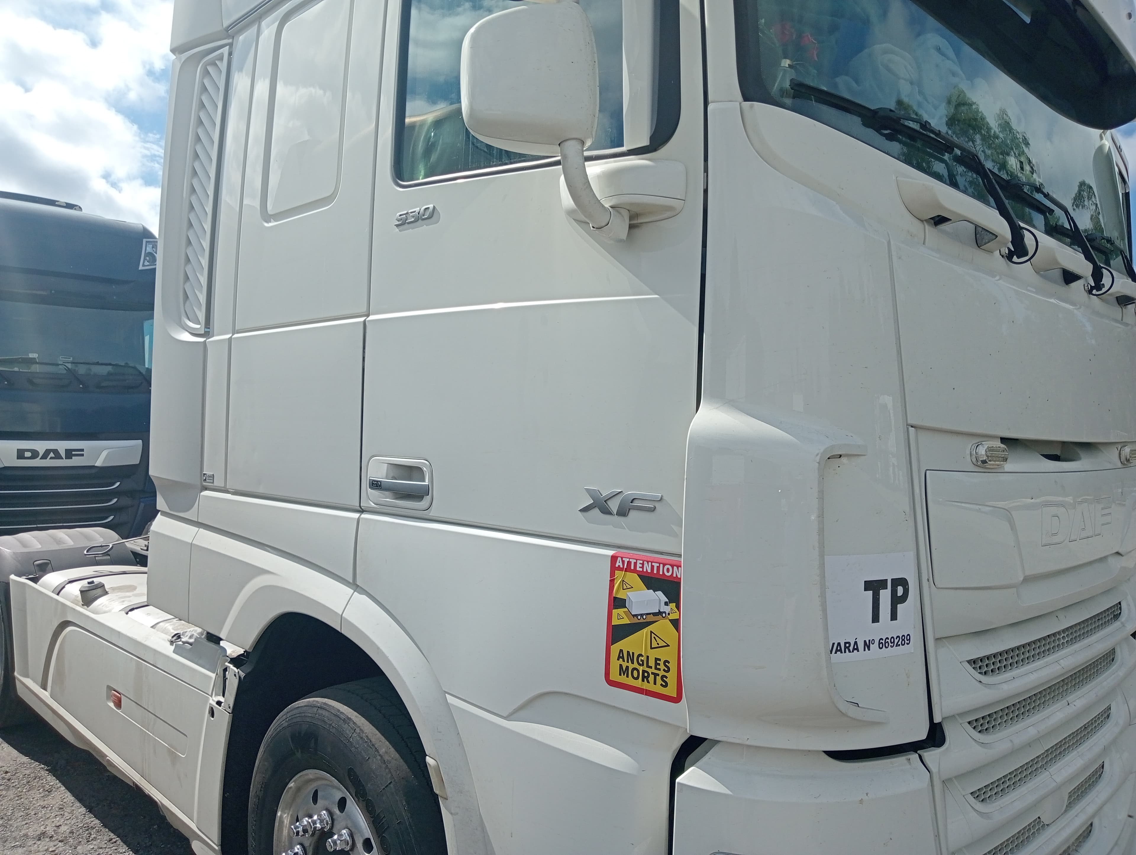 DAF XF 530 · Ano 2017 — imagem 3