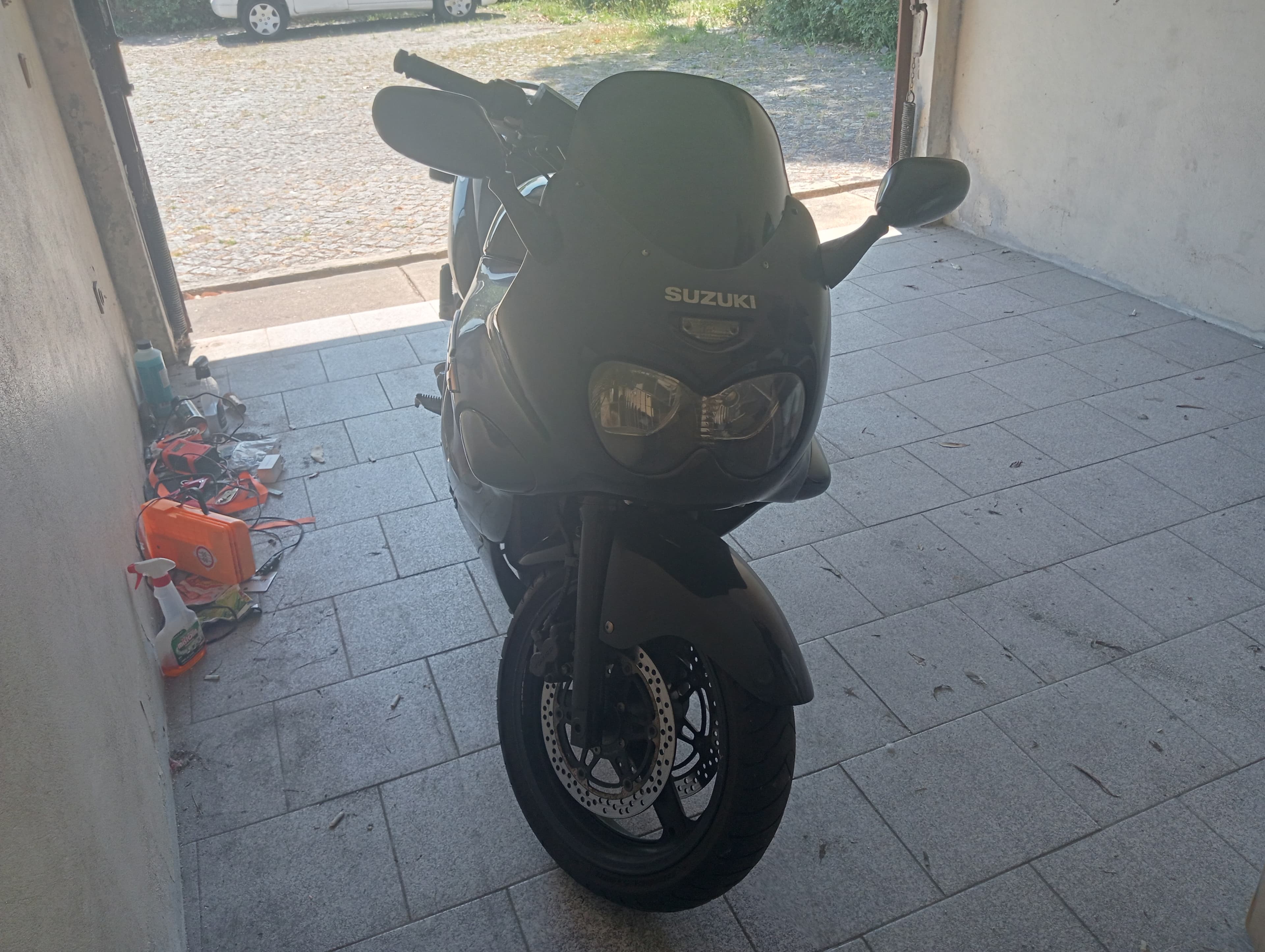 SUZUKI GSX 750F · Ano 2003 — image 3
