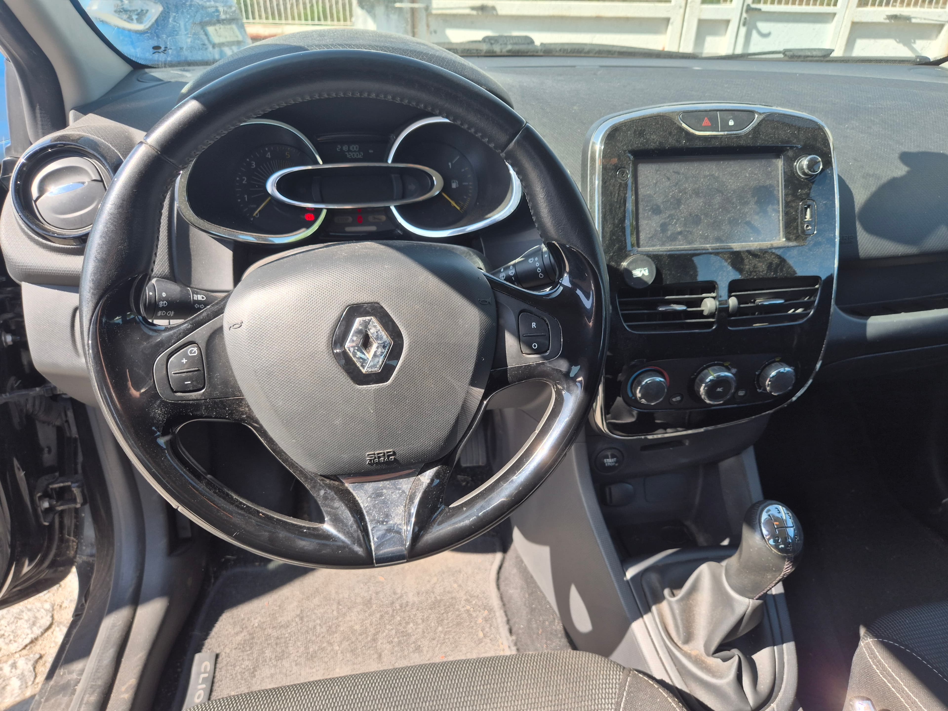 Renault Clio · Año 2015 — imagen 27