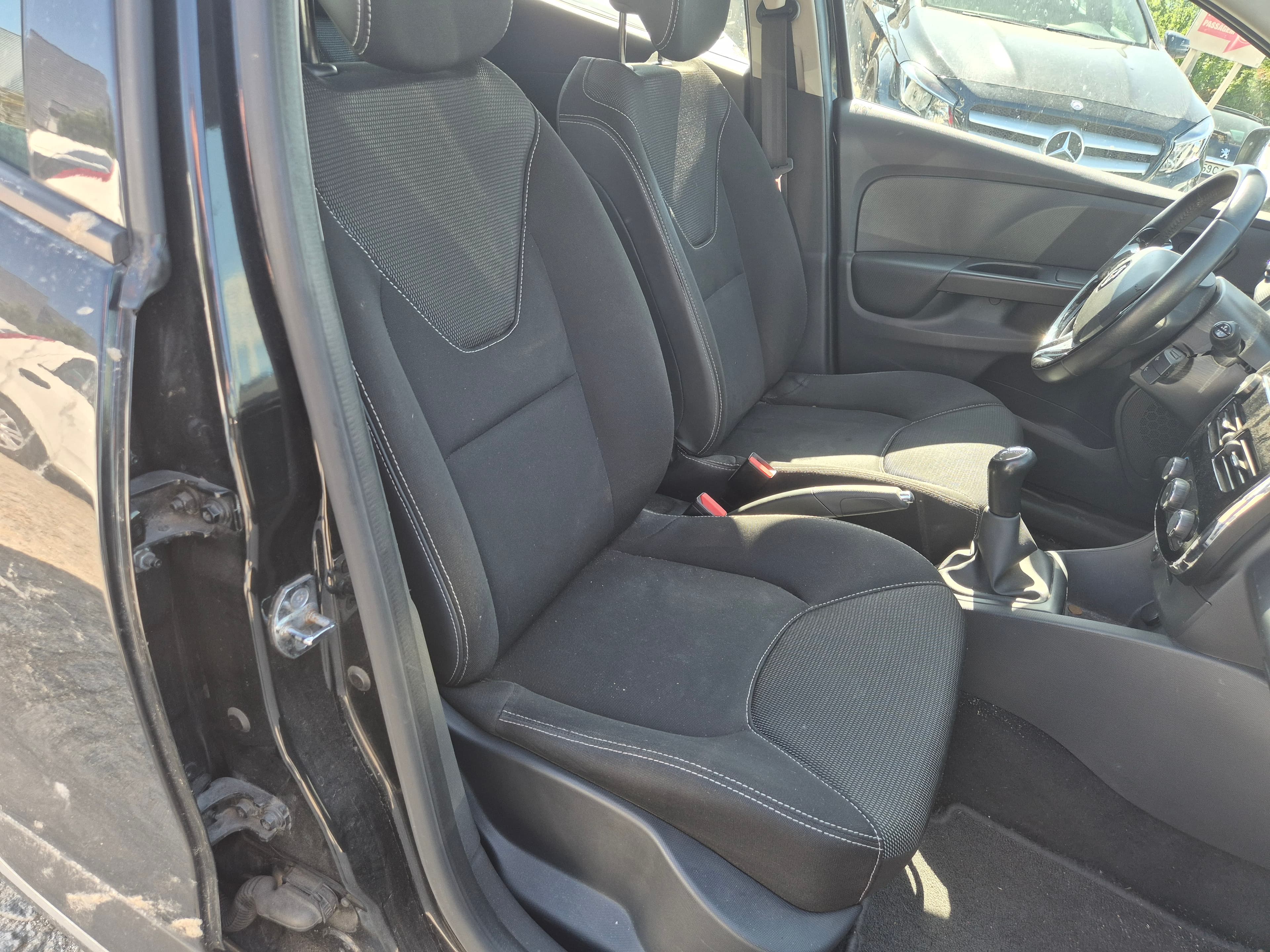 Renault Clio · Año 2015 — imagen 20