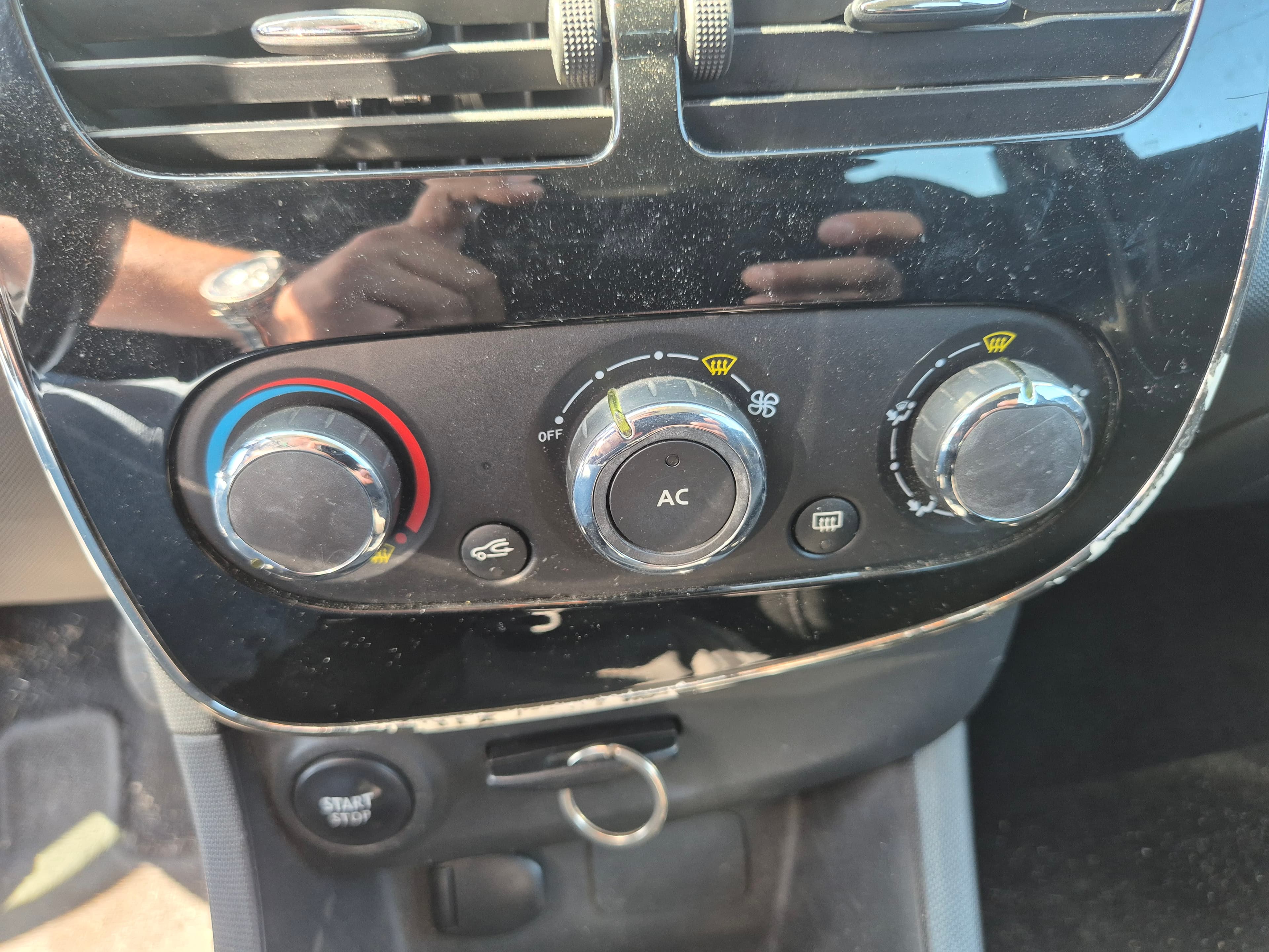 Renault Clio · Año 2015 — imagen 43
