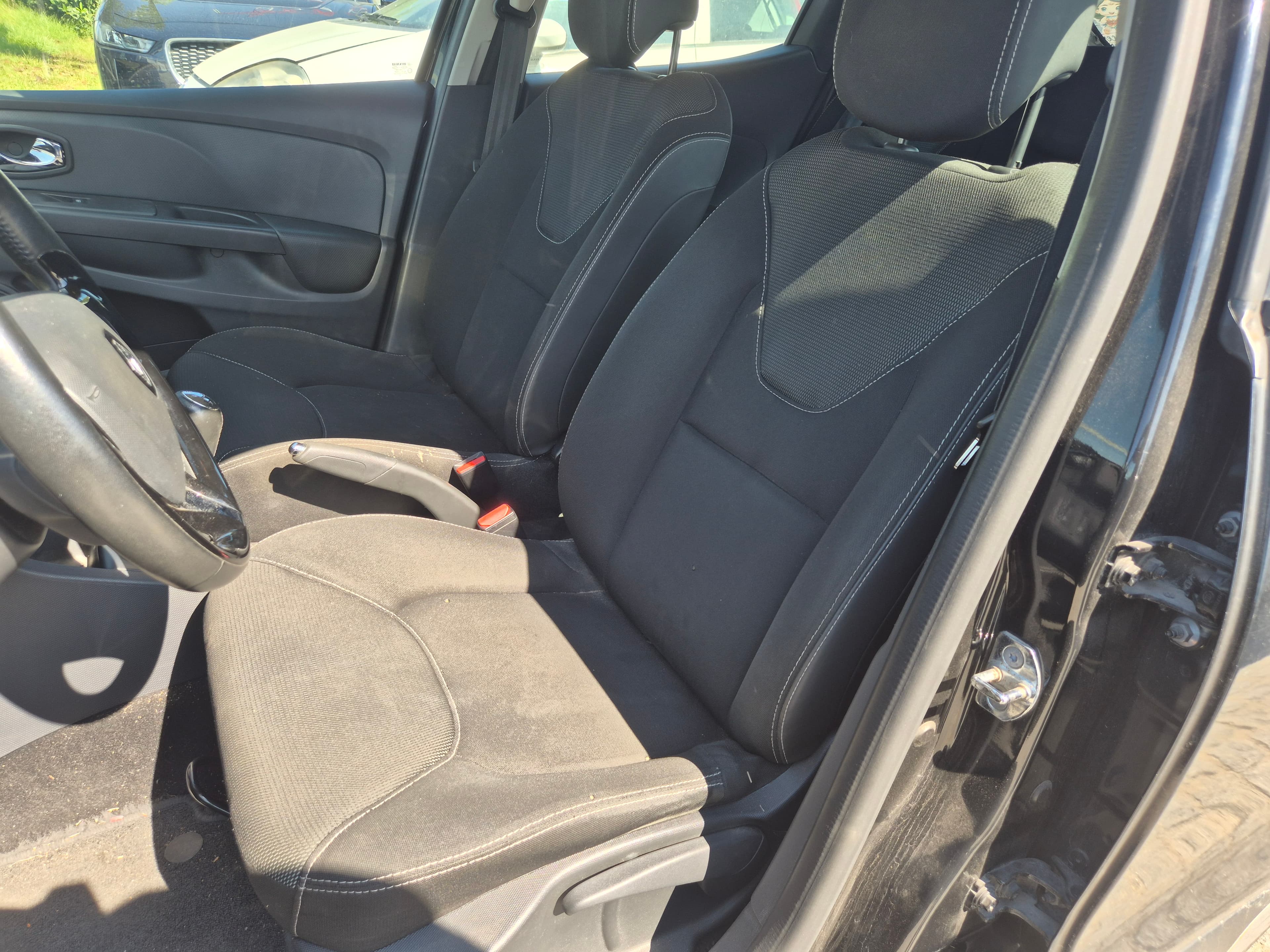 Renault Clio · Año 2015 — imagen 26