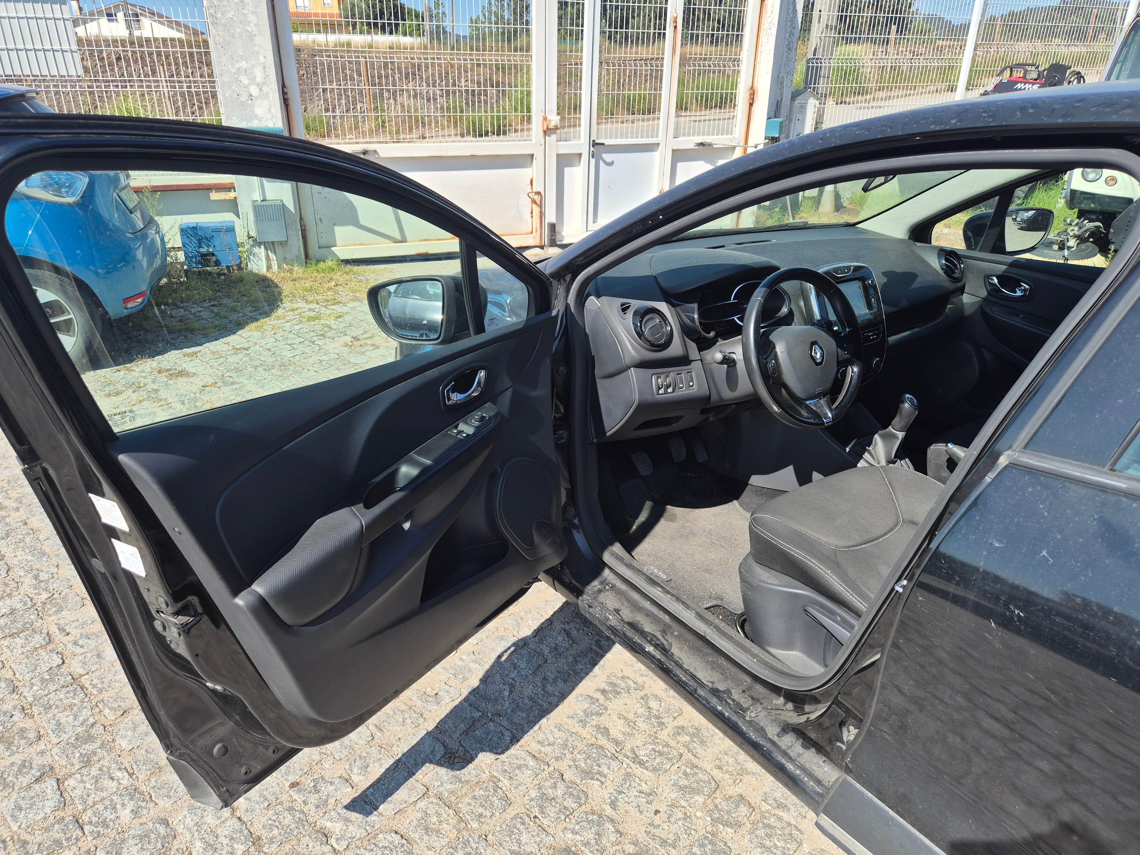 Renault Clio · Año 2015 — imagen 24