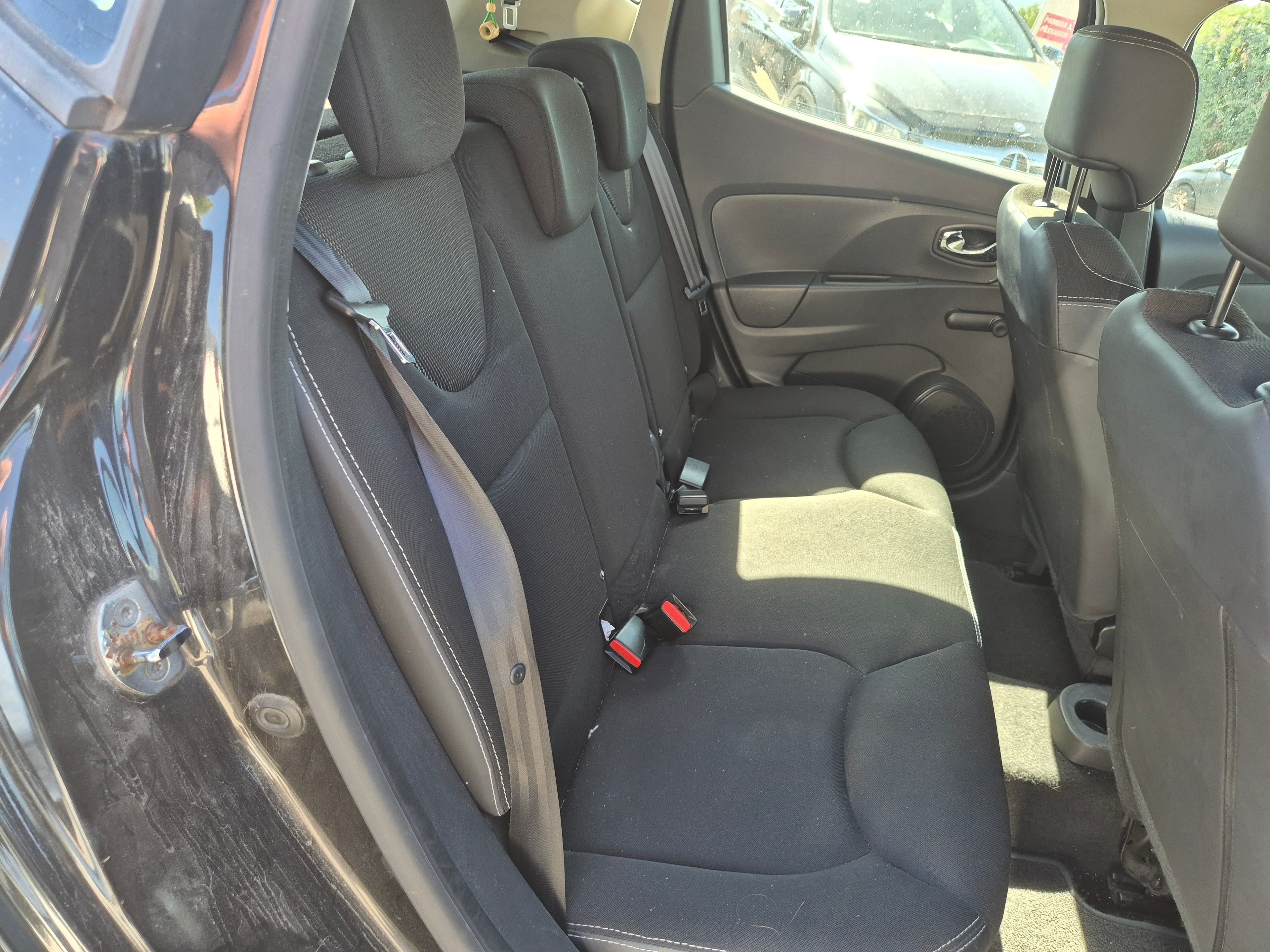 Renault Clio · Año 2015 — imagen 17