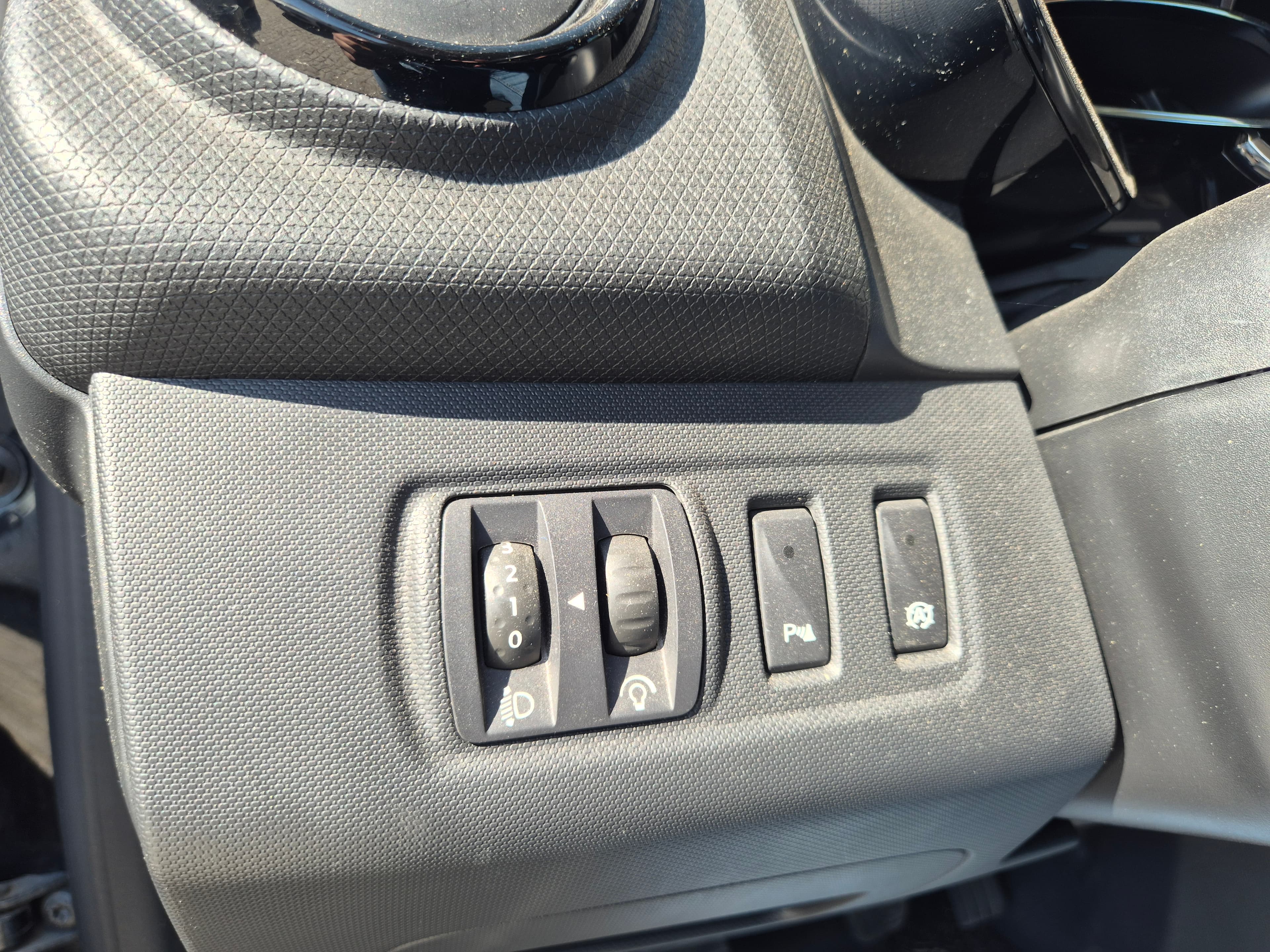 Renault Clio · Año 2015 — imagen 29