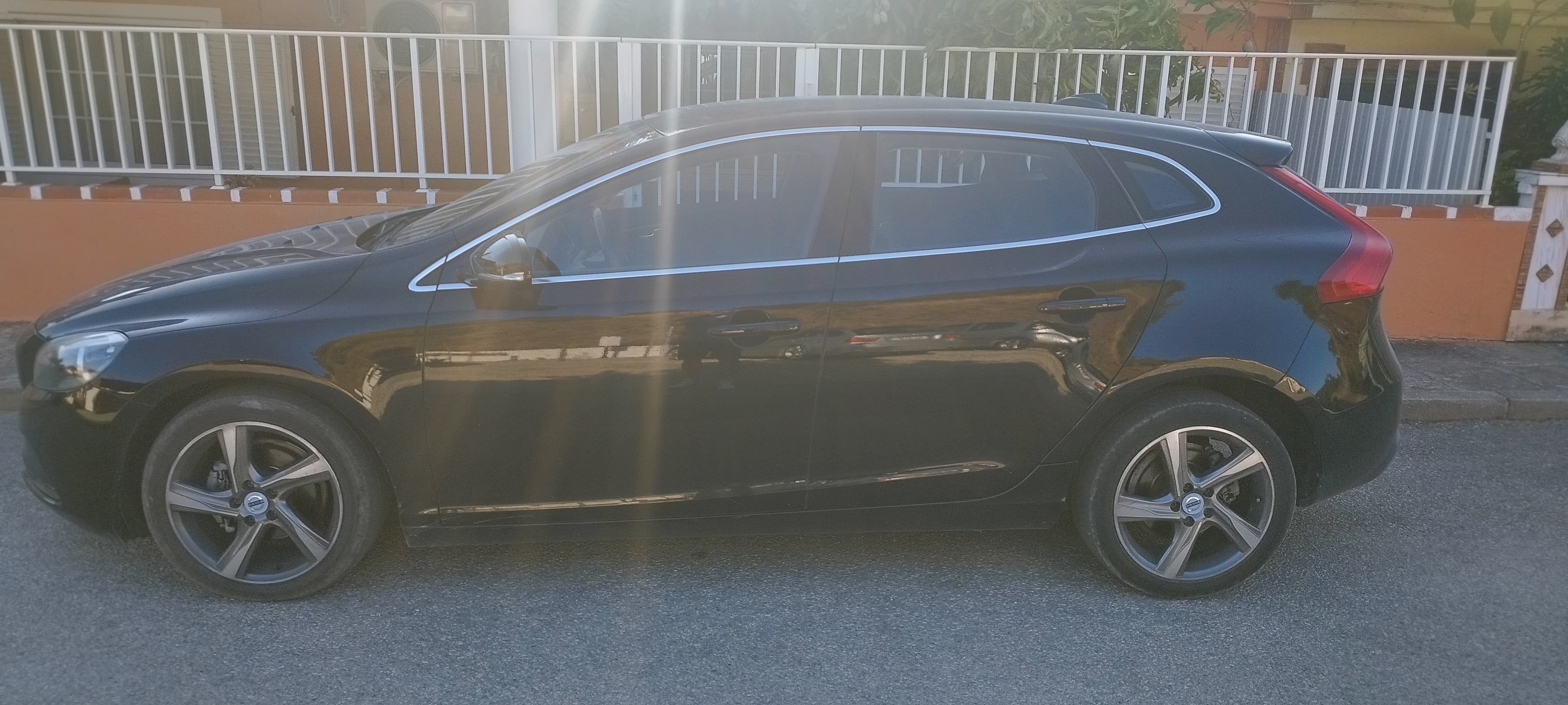 Volvo V40 · Ano 2016 — imagen 3