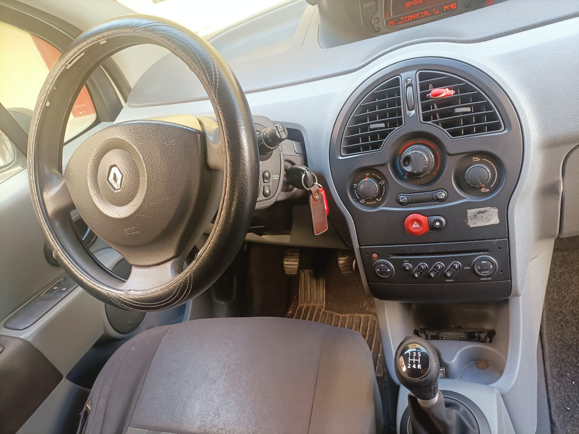 Renault Modus 1.5 dCi · Ano 2006 — imagem 9