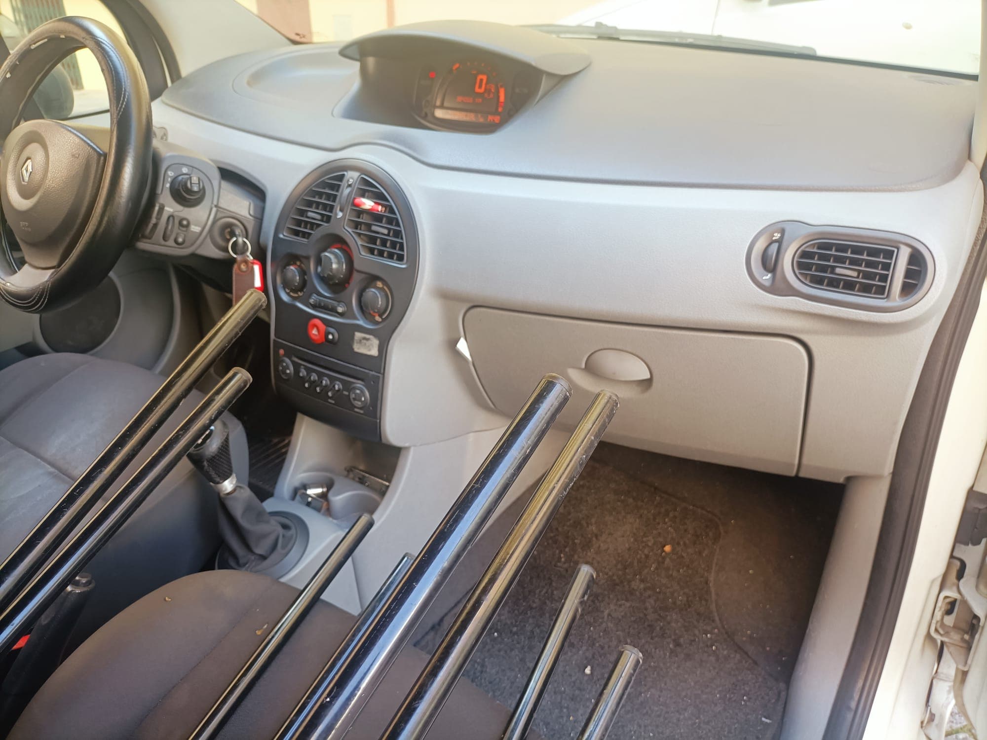 Renault Modus 1.5 dCi · Ano 2006 — imagem 8