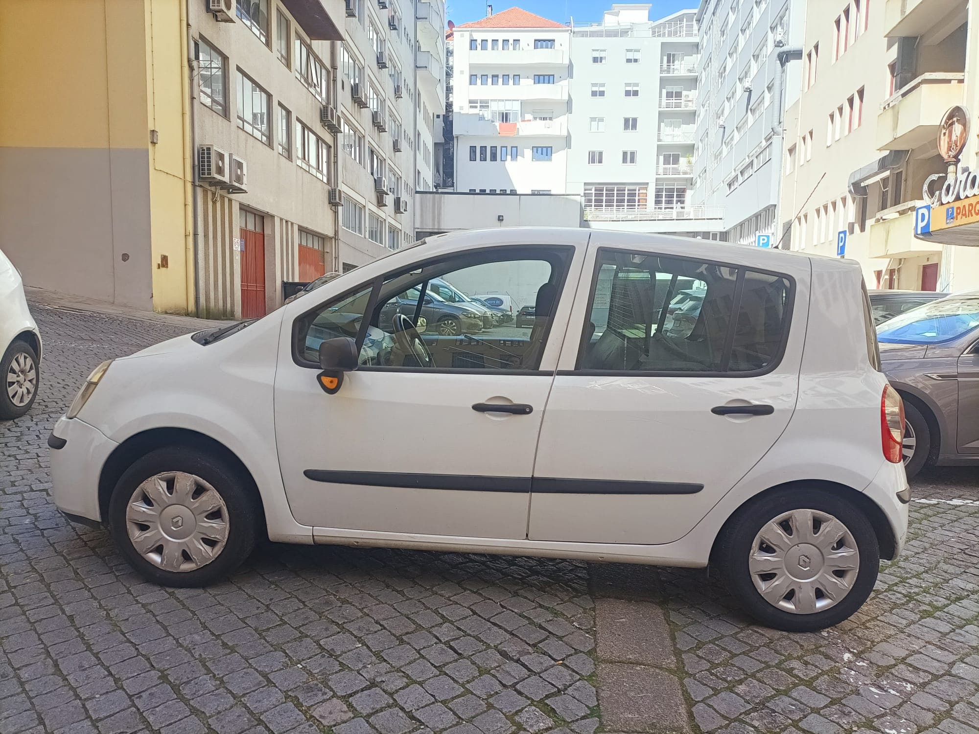 Renault Modus 1.5 dCi · Ano 2006 — imagem 2
