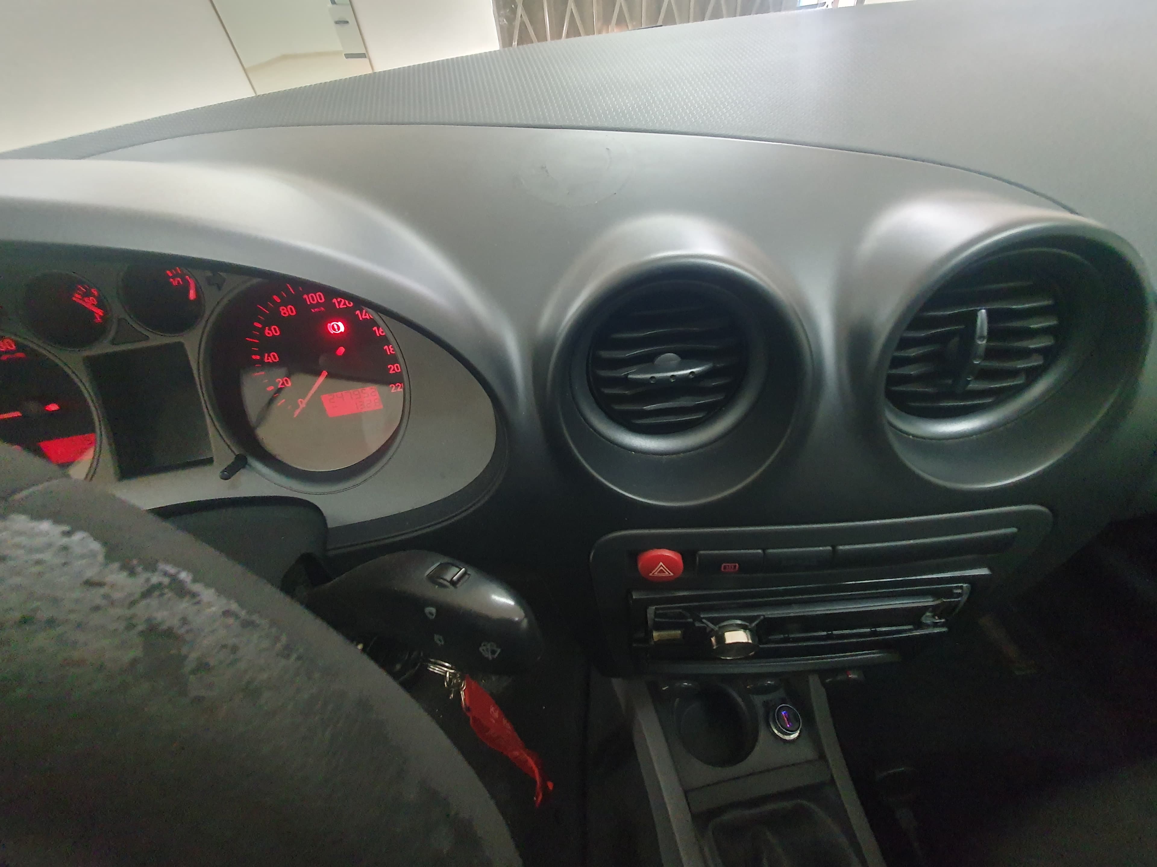Seat Ibiza 1.4 TDI · Ano 2009 - CESSAÇÃO DO CONTRATO — imagen 21