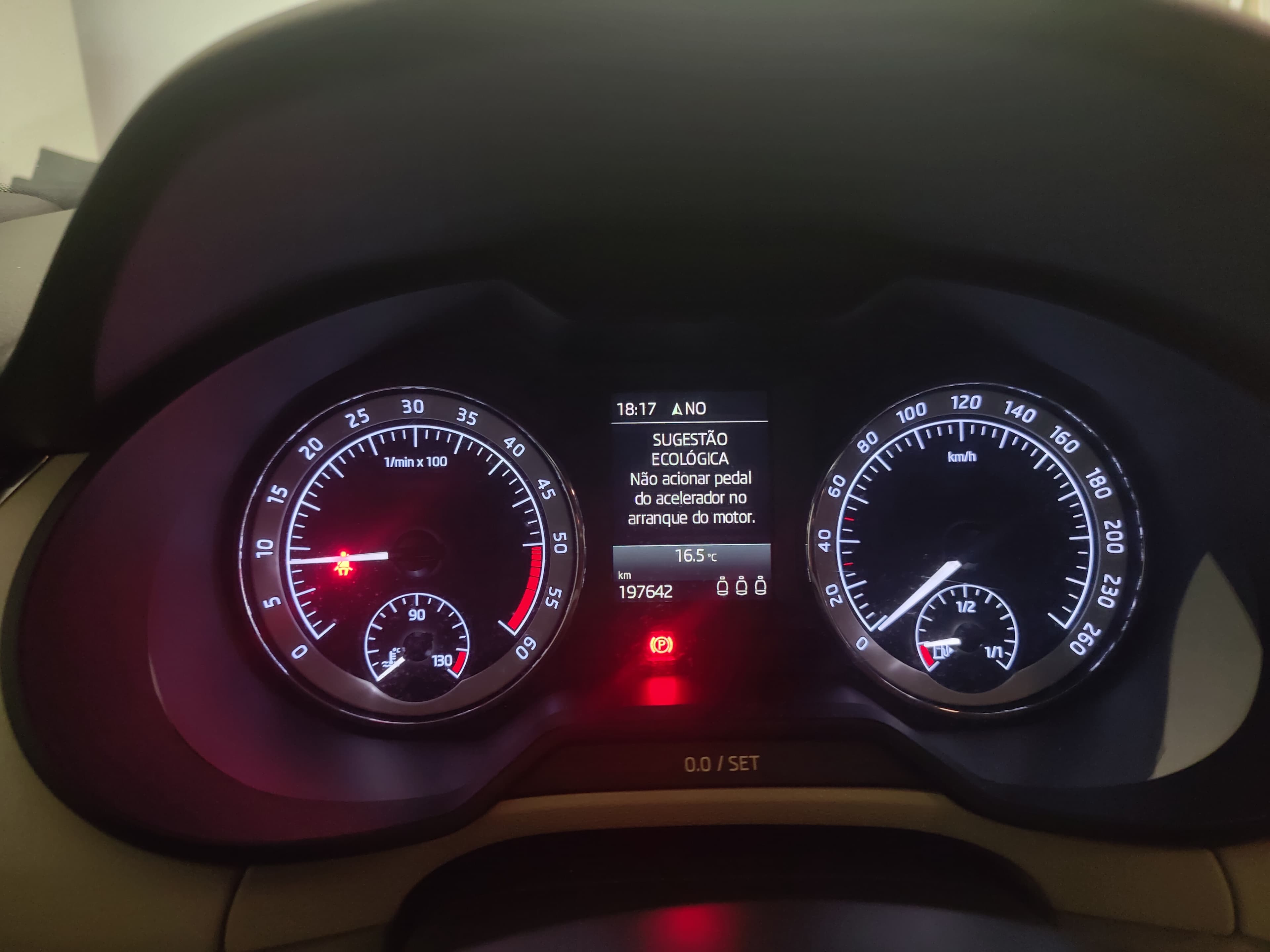 Skoda Octavia 1.6 TDI · Ano 2019 — imagen 9