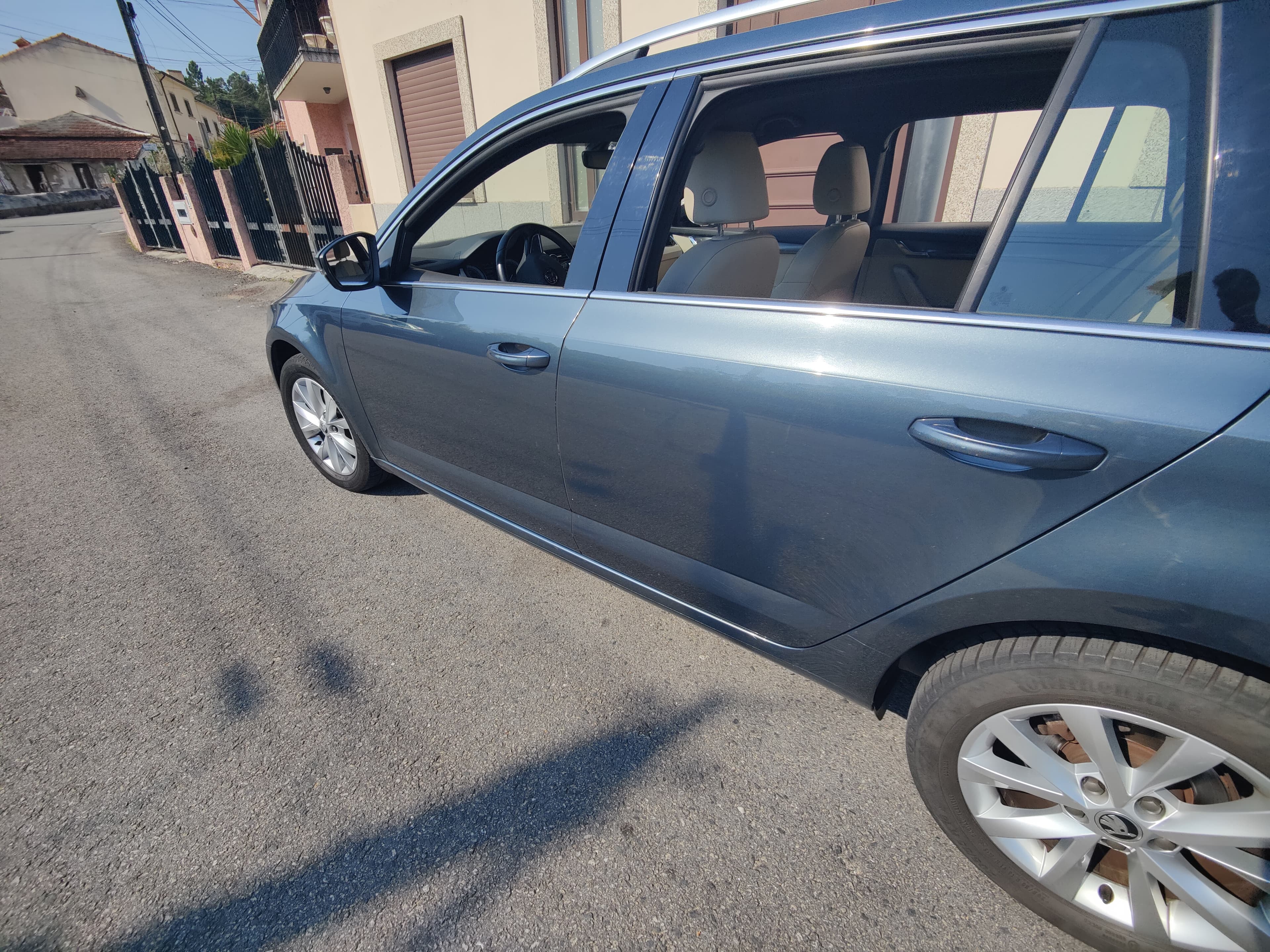 Skoda Octavia 1.6 TDI · Ano 2019 — imagen 3