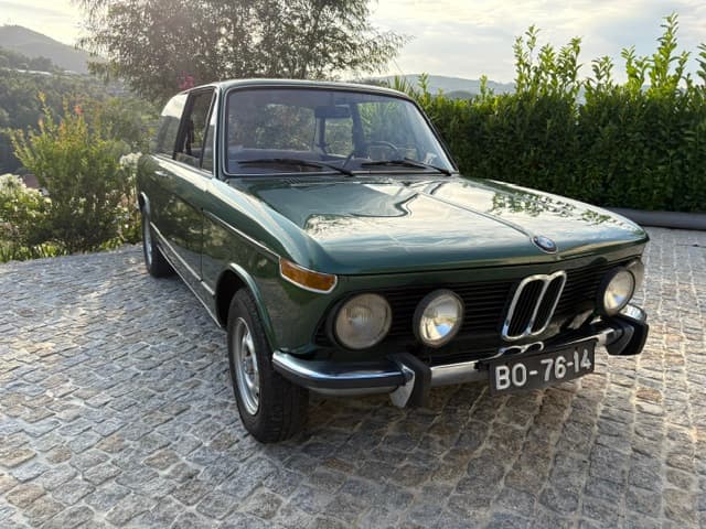 BMW 1502 · Clássico de 1975 — image 2