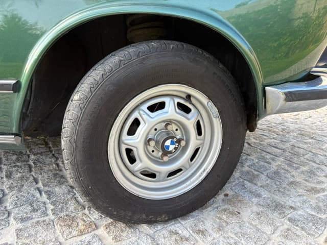 BMW 1502 · Clássico de 1975 — image 8