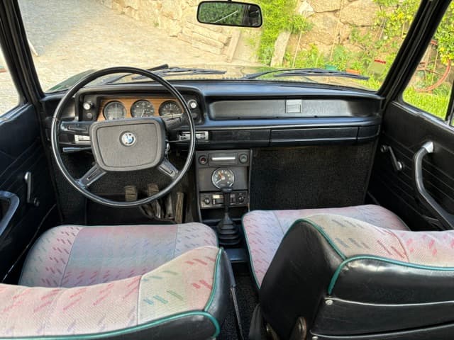 BMW 1502 · Clássico de 1975 — image 9