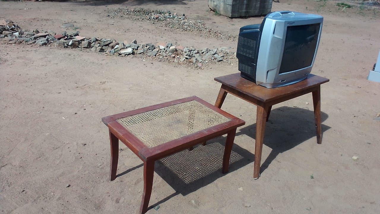 Mobiliário e electrodoméstico