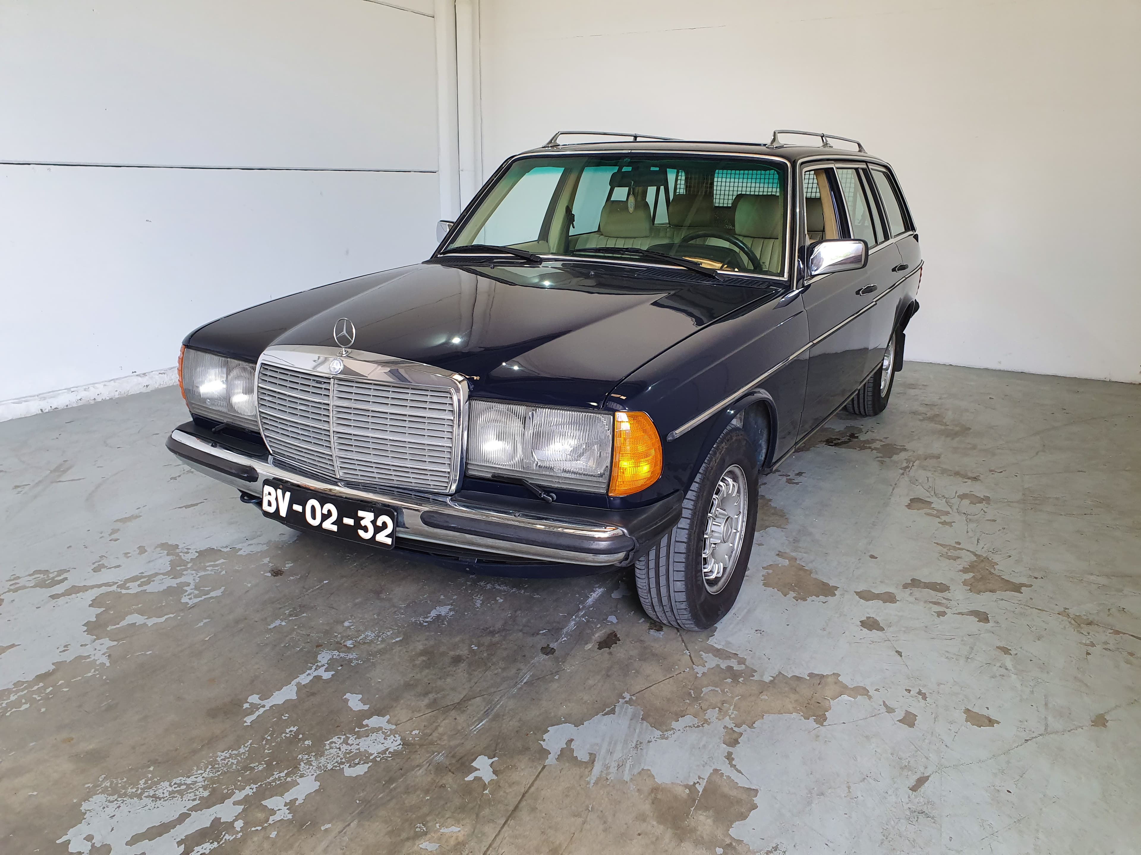 Mercedes-Benz 300 Turbo Diesel W 123 · Ano 1981   BV-02-32