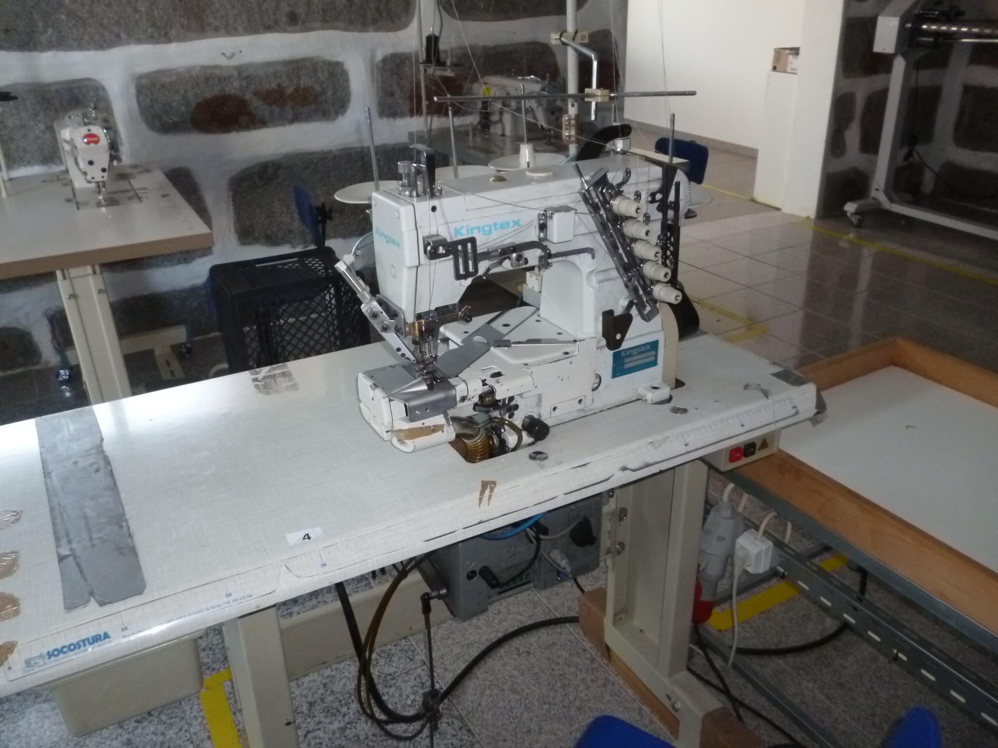 Máquina de baínha