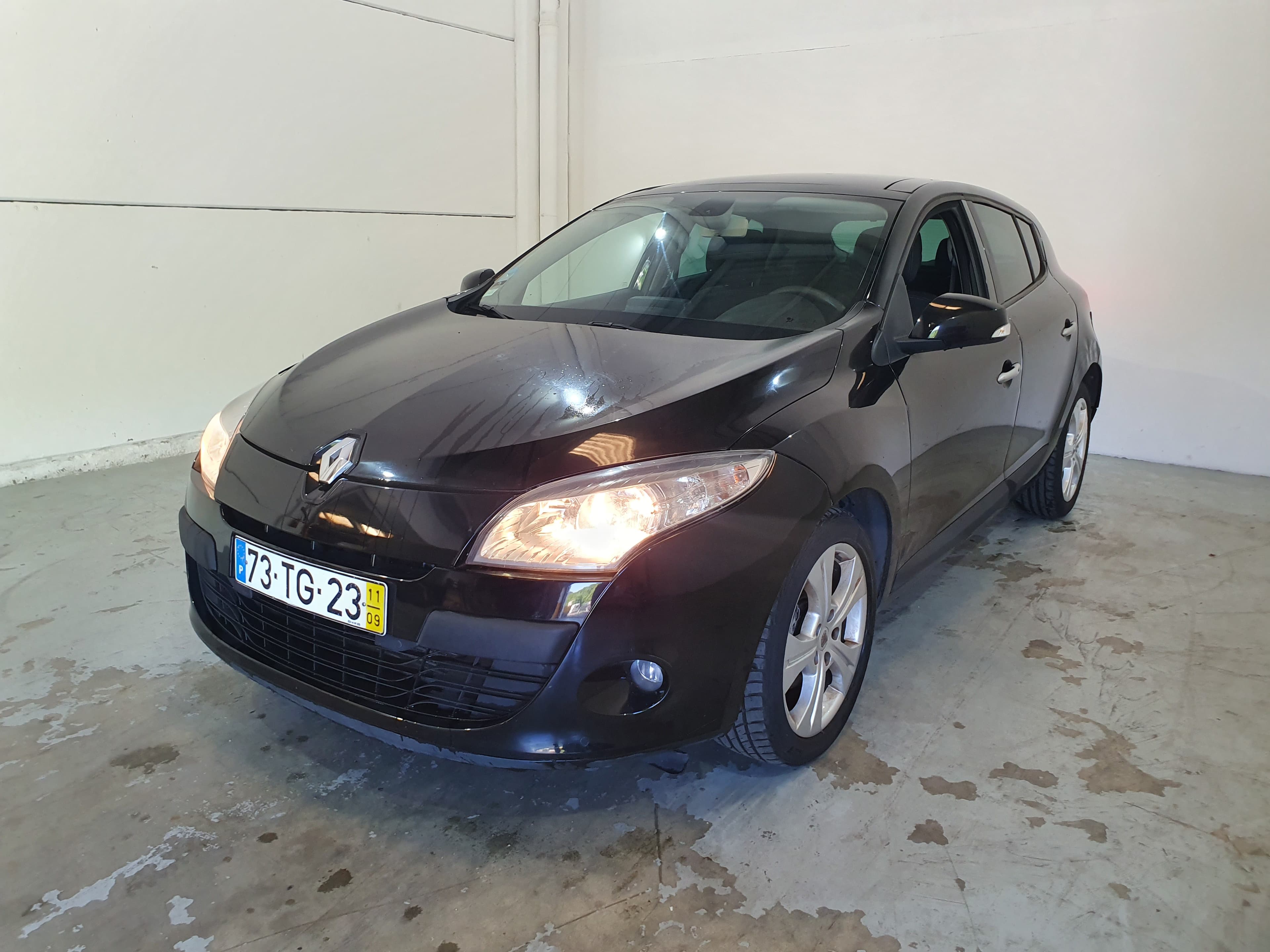 Renault Mégane 1.5DCI · Ano 2011  73-TG-23