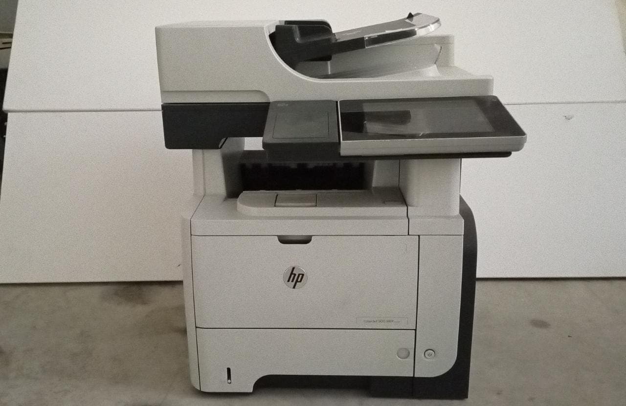 Impressora multifuncional HP 500 MFP M525