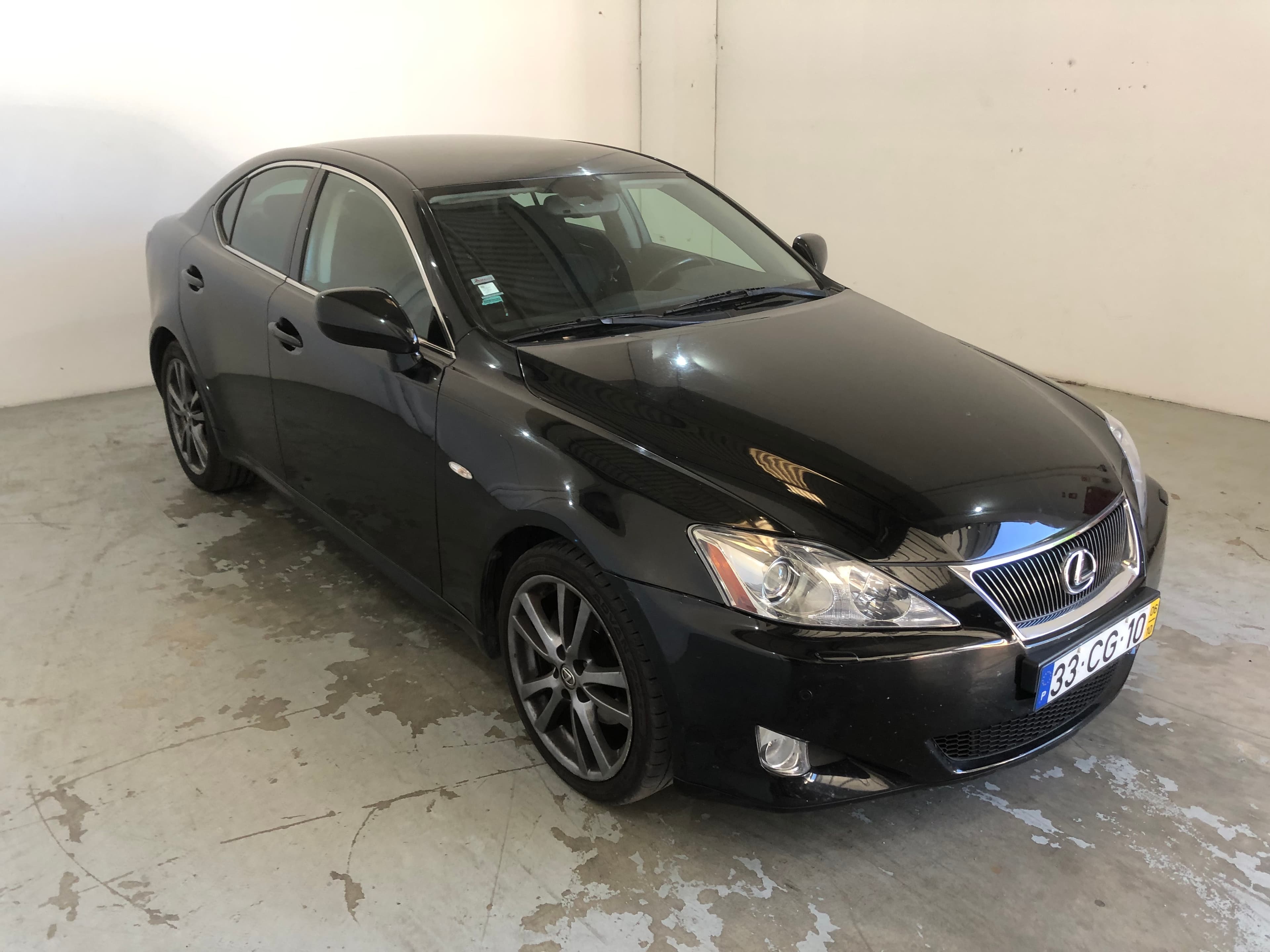 Lexus IS220D · Ano 2006 33-CG-10