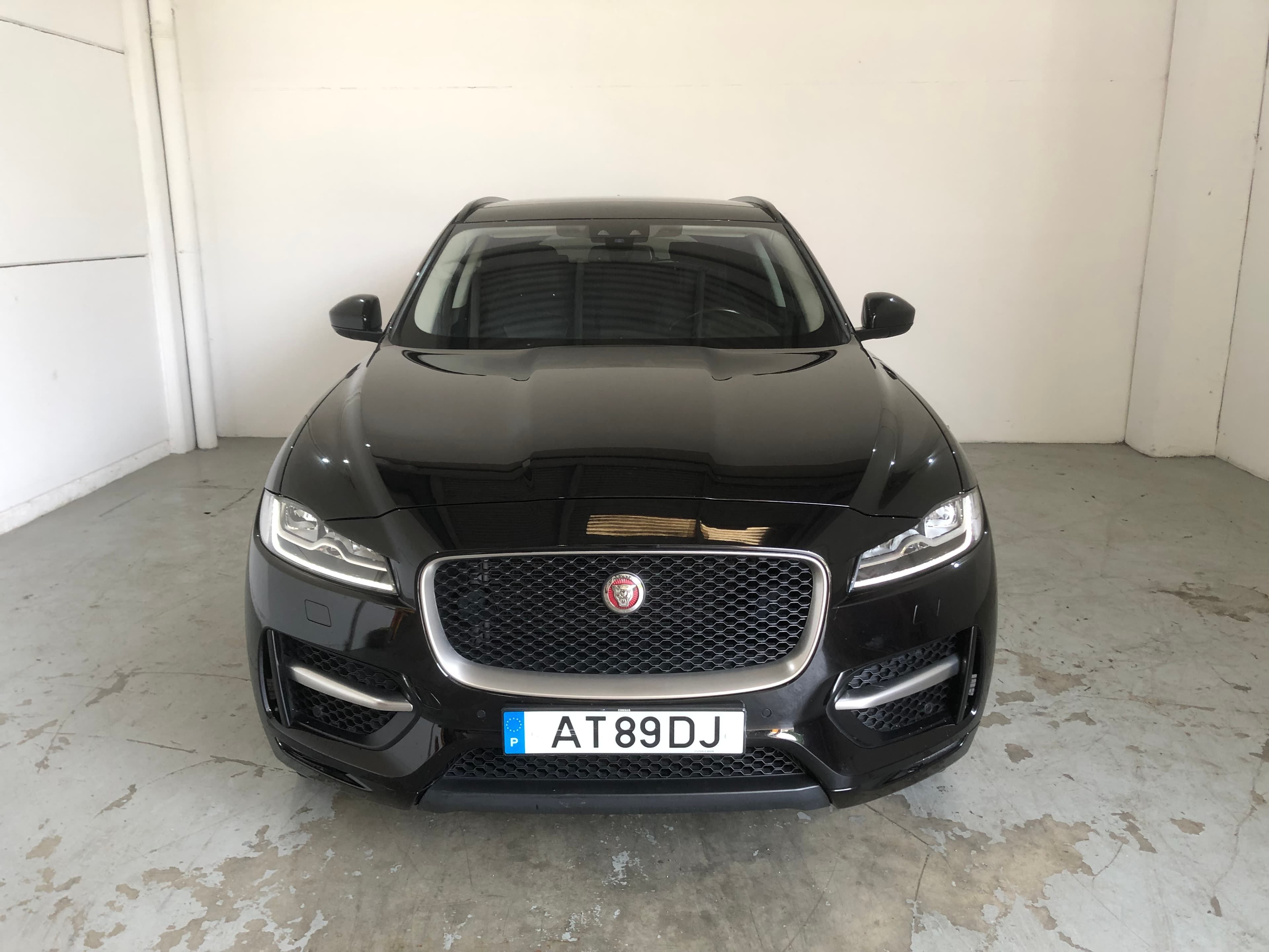 Jaguar F Pace 2.0 I4D · Ano 2016 AT-89-DJ
