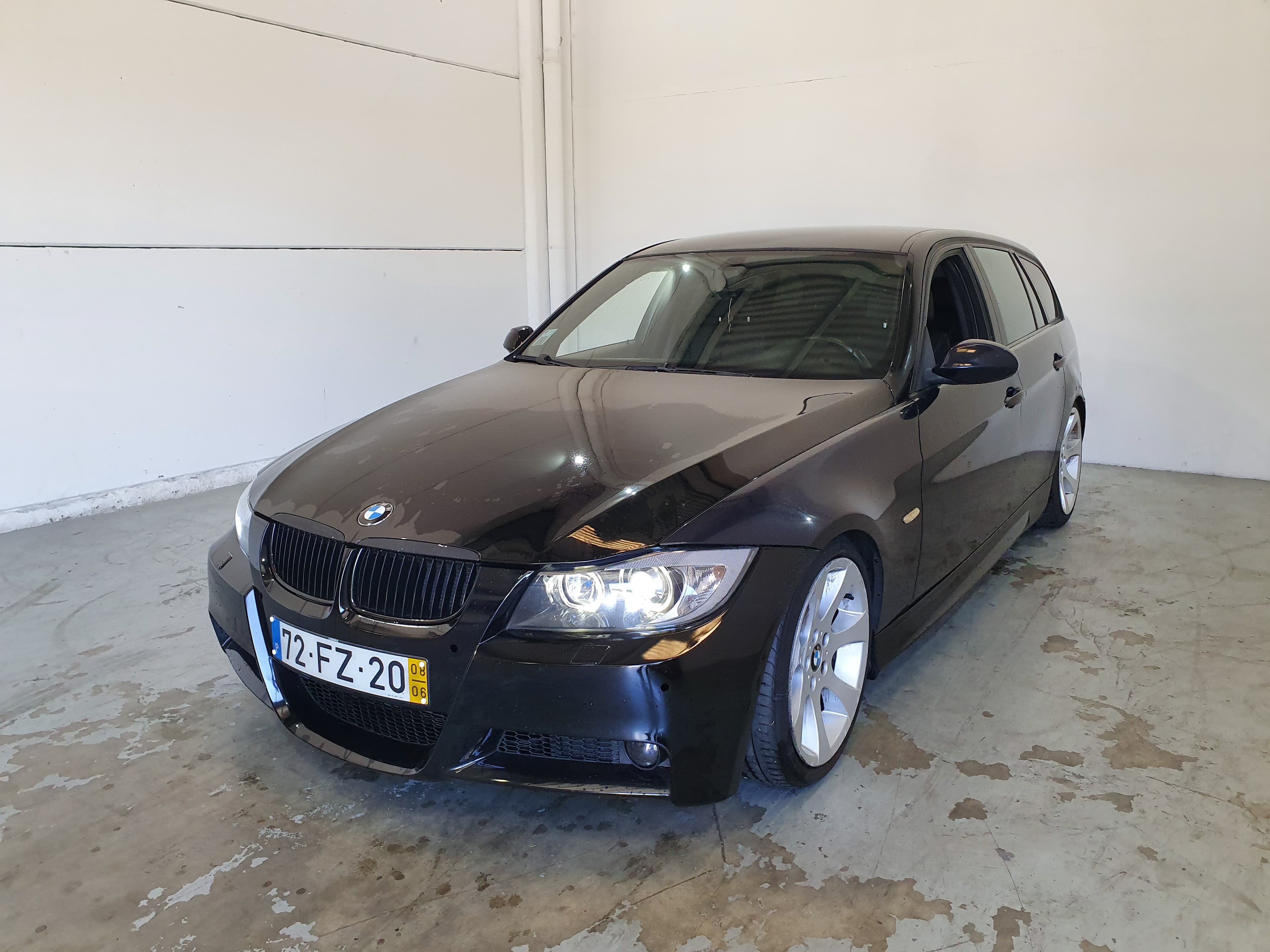 BMW 320D · Ano 2008   72-FZ-20