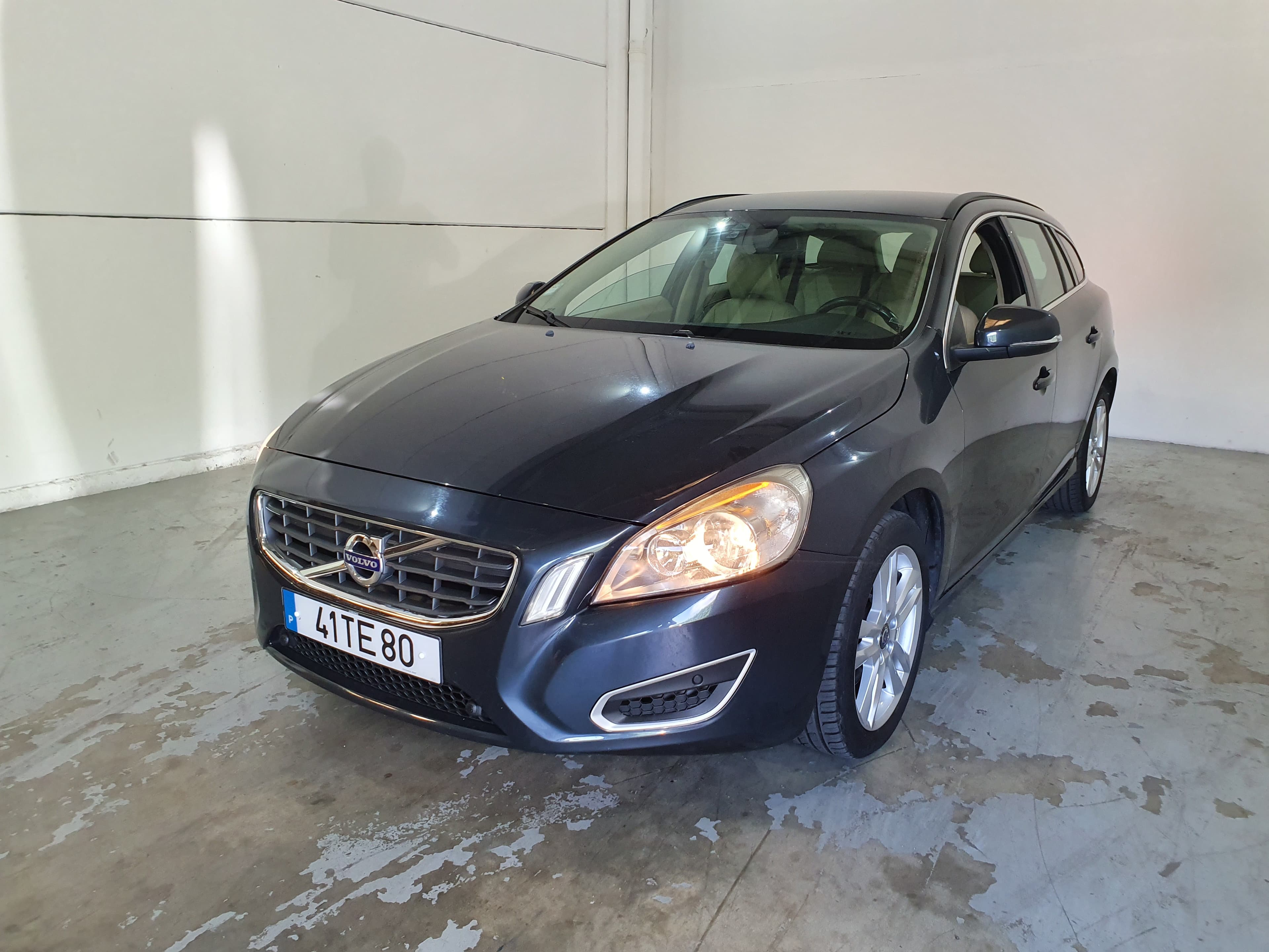 Volvo V60 · Ano 2013 41-TE-80