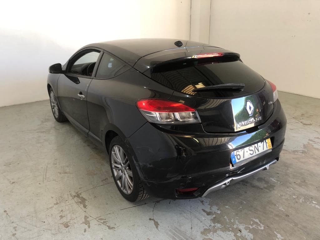 Renault Mégane III Coupé · Ano 2013 67-SN-61