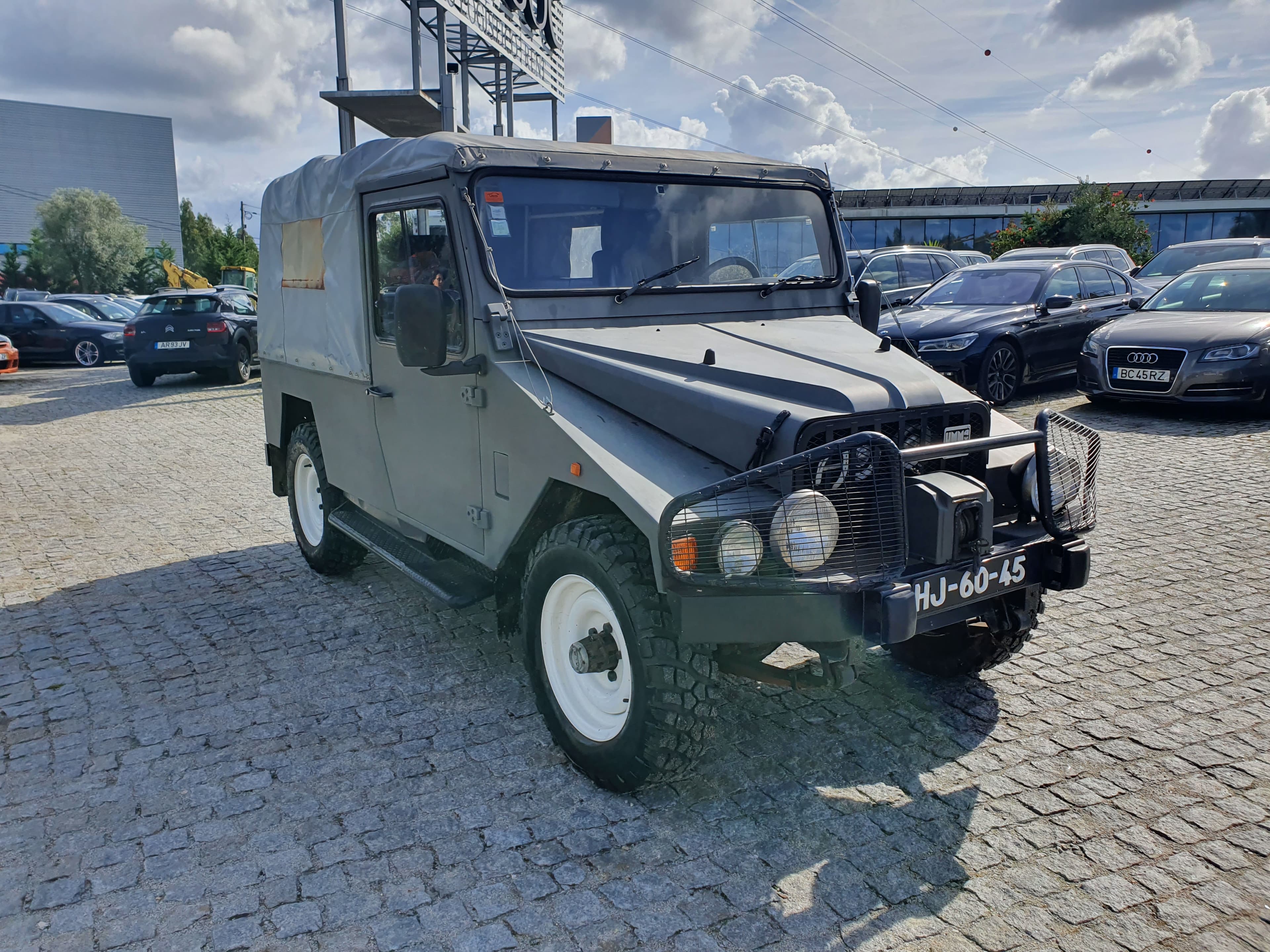 UMM 4x4 · Ano 1984  HJ-60-45