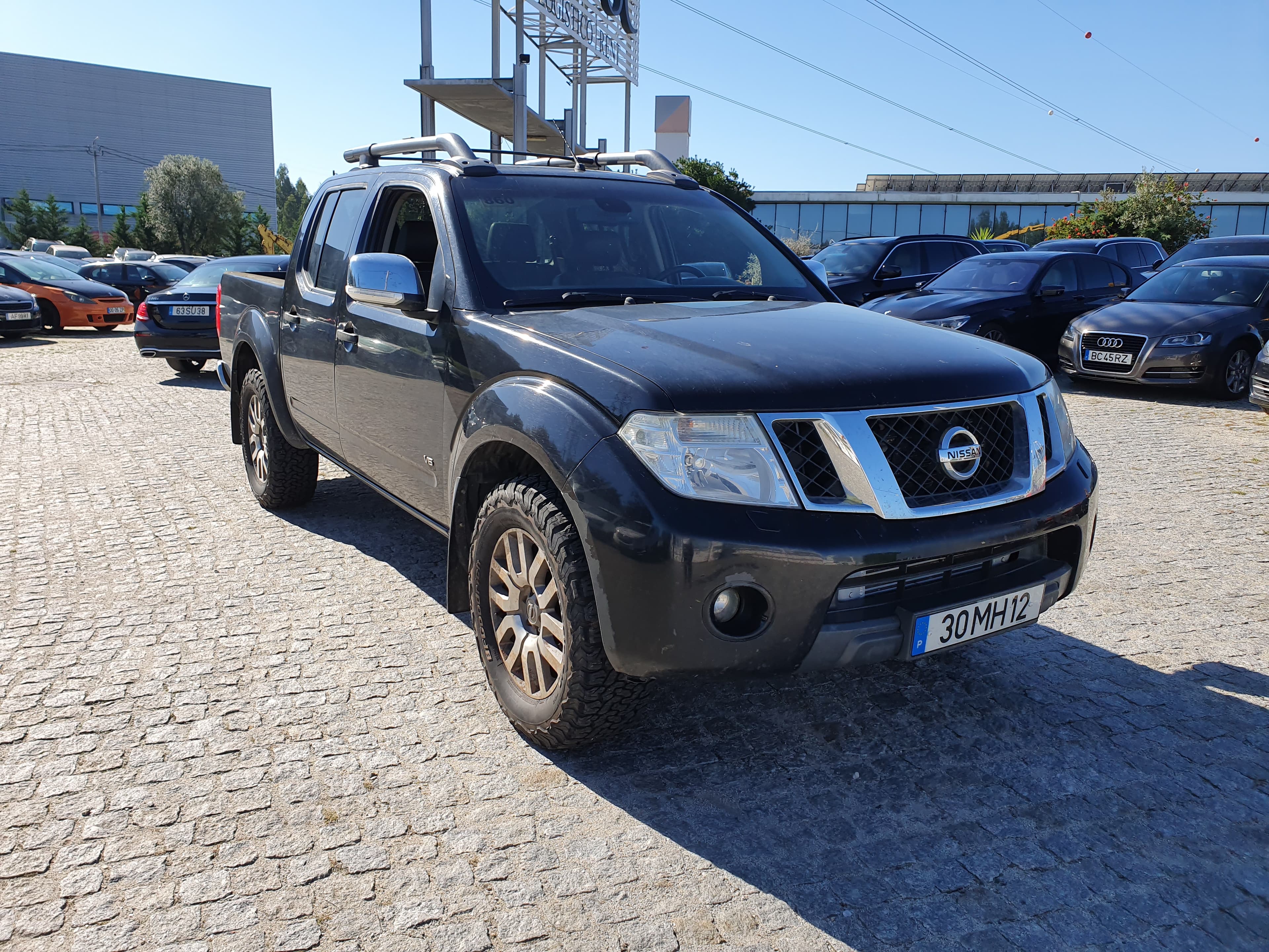 Nissan Navarra · Ano 2011 30-MH-12