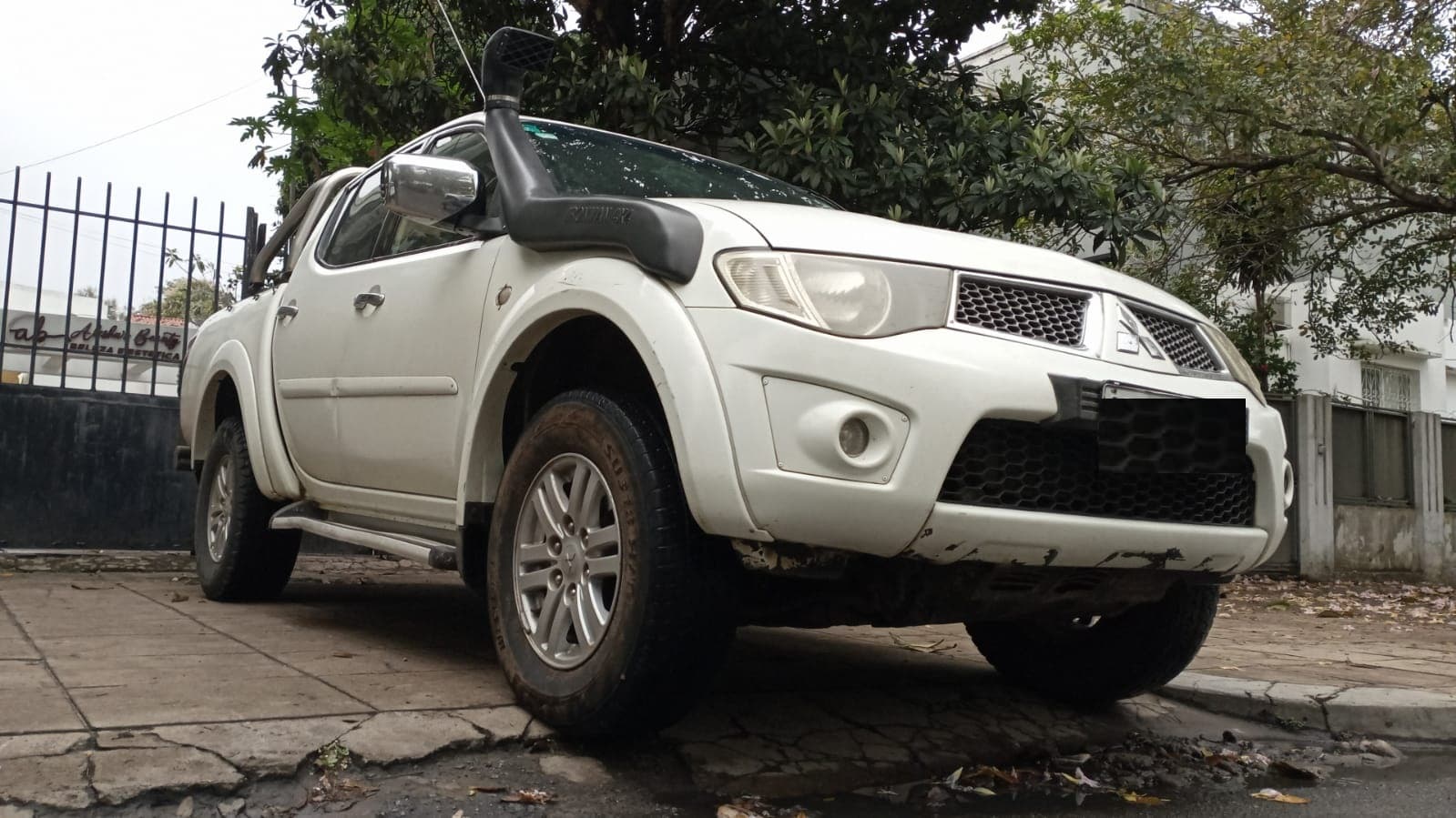 Mitsubishi L200