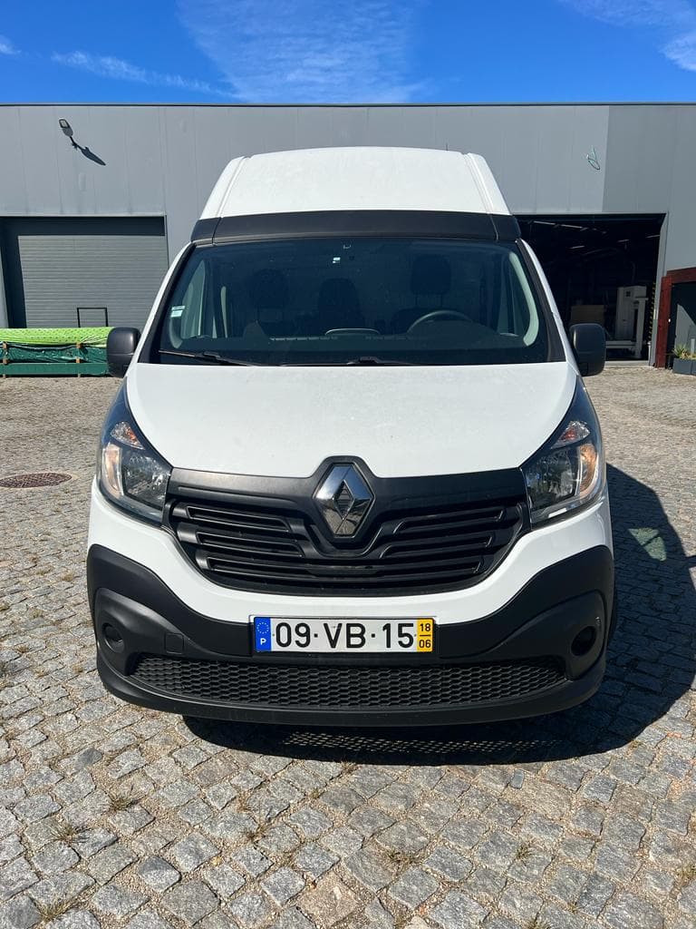Renault Trafic · Ano 2018    09-VB-15