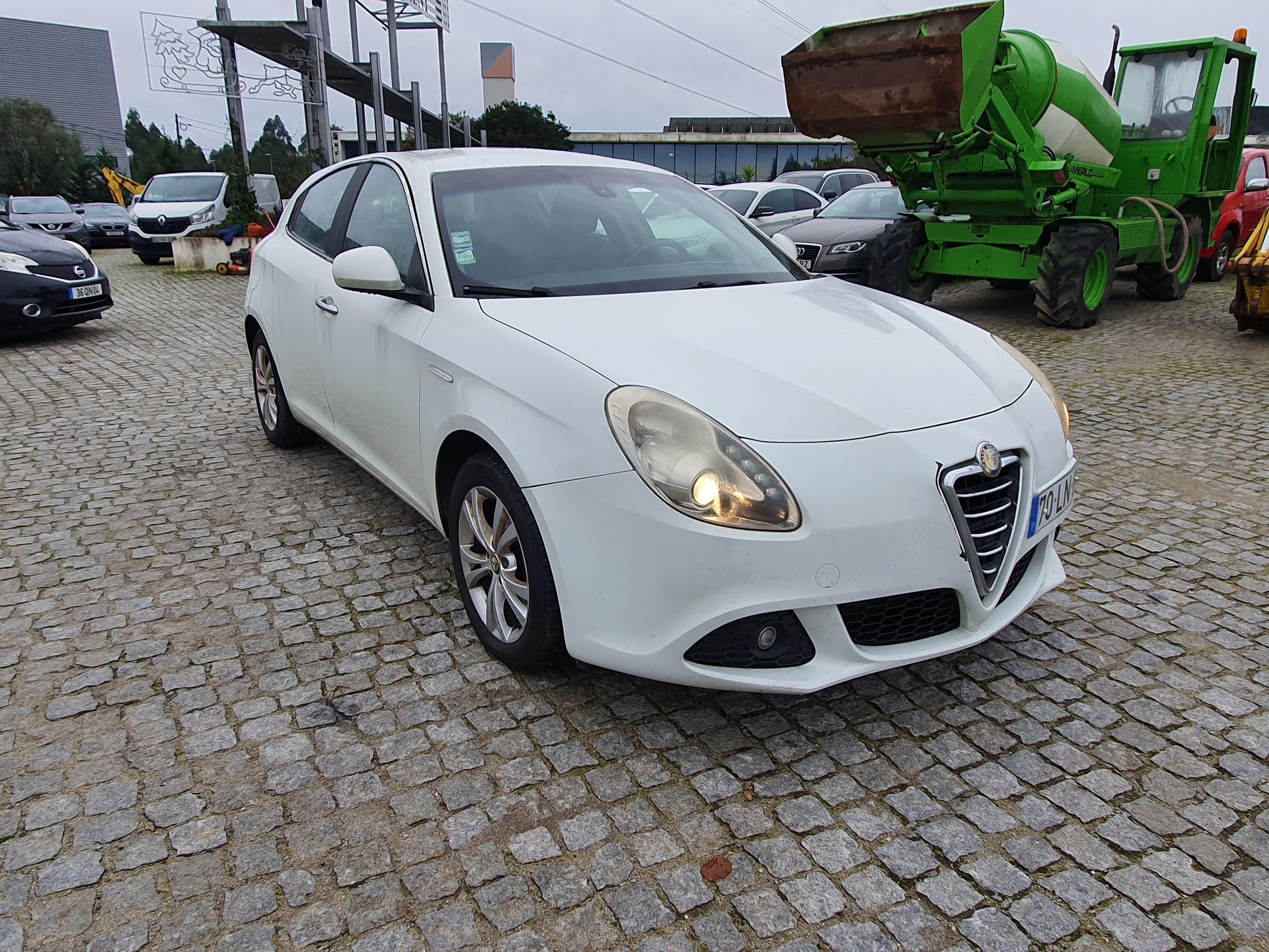 Alfa Romeu Giulietta · Ano 2011  70-LN-63